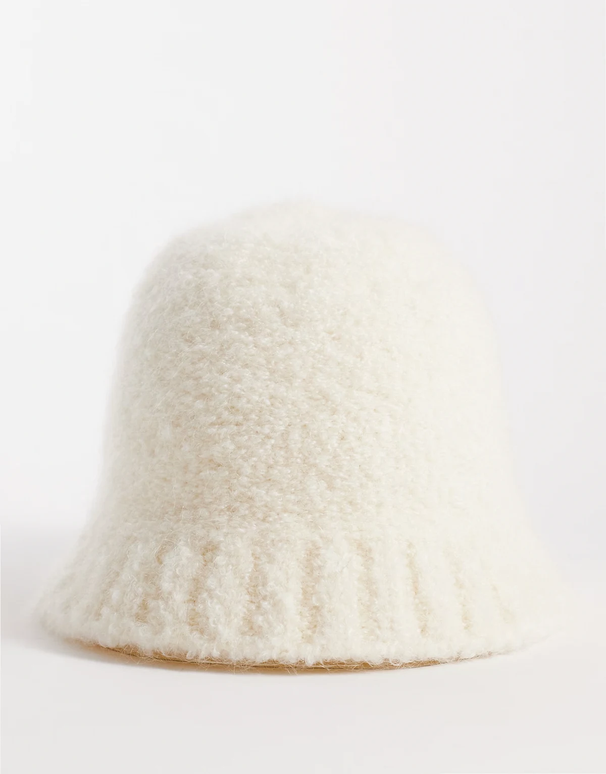 wool and mohair blend bucket hat in white