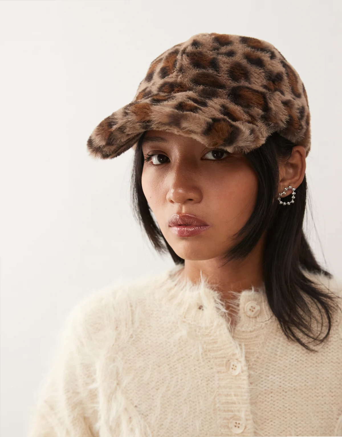 – Kunstpelz-Kappe mit Leopardenmuster