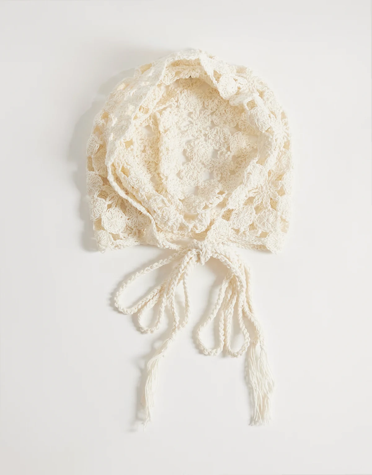 flower crochet bonnet in cream