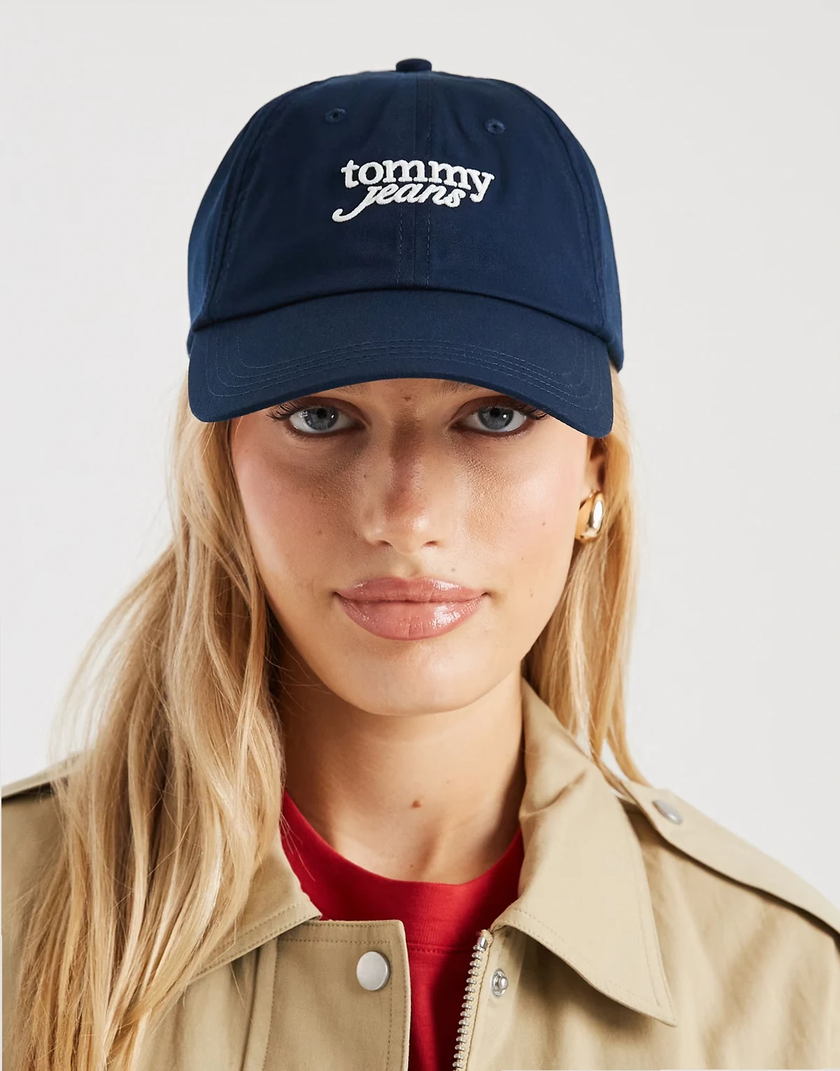 – Kappe in dunklem Marineblau mit Logo-Schriftzug