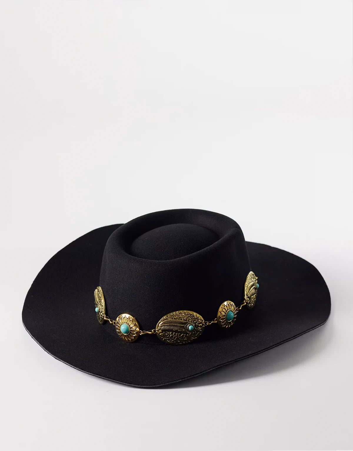 western trim cowboy hat in black