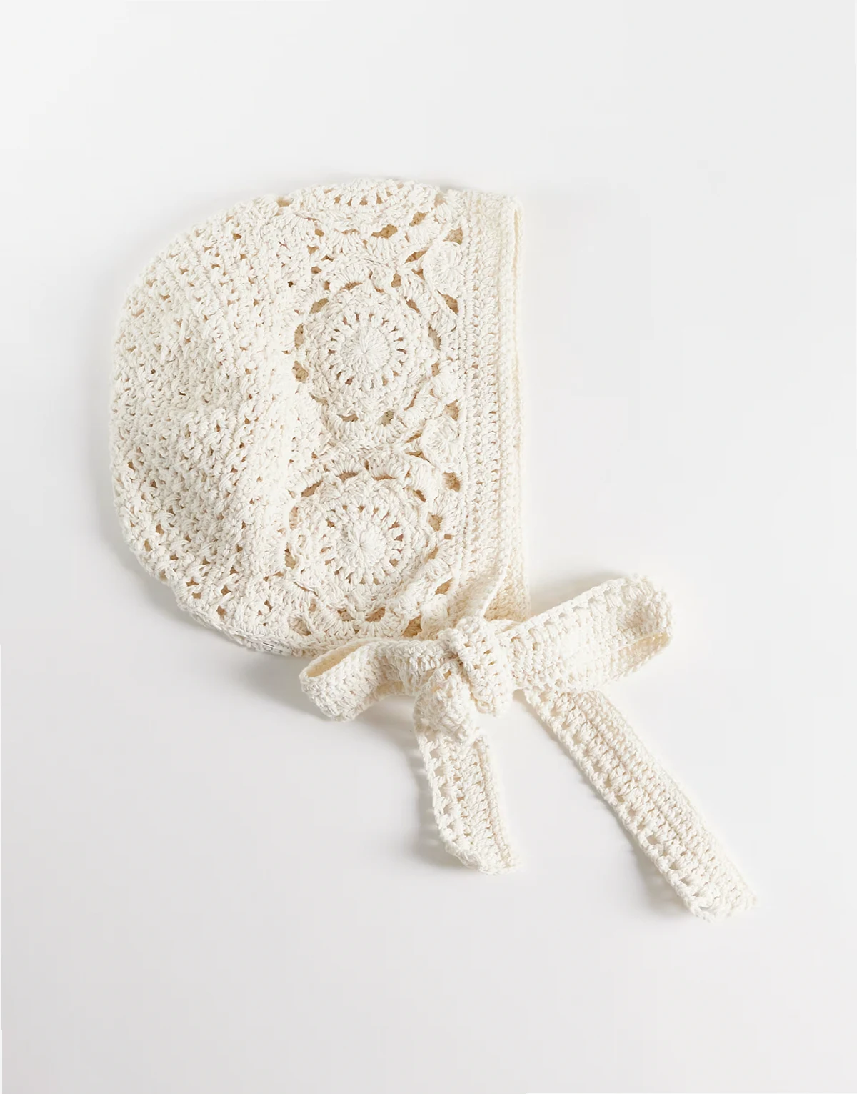 crochet bonnet hat in cream