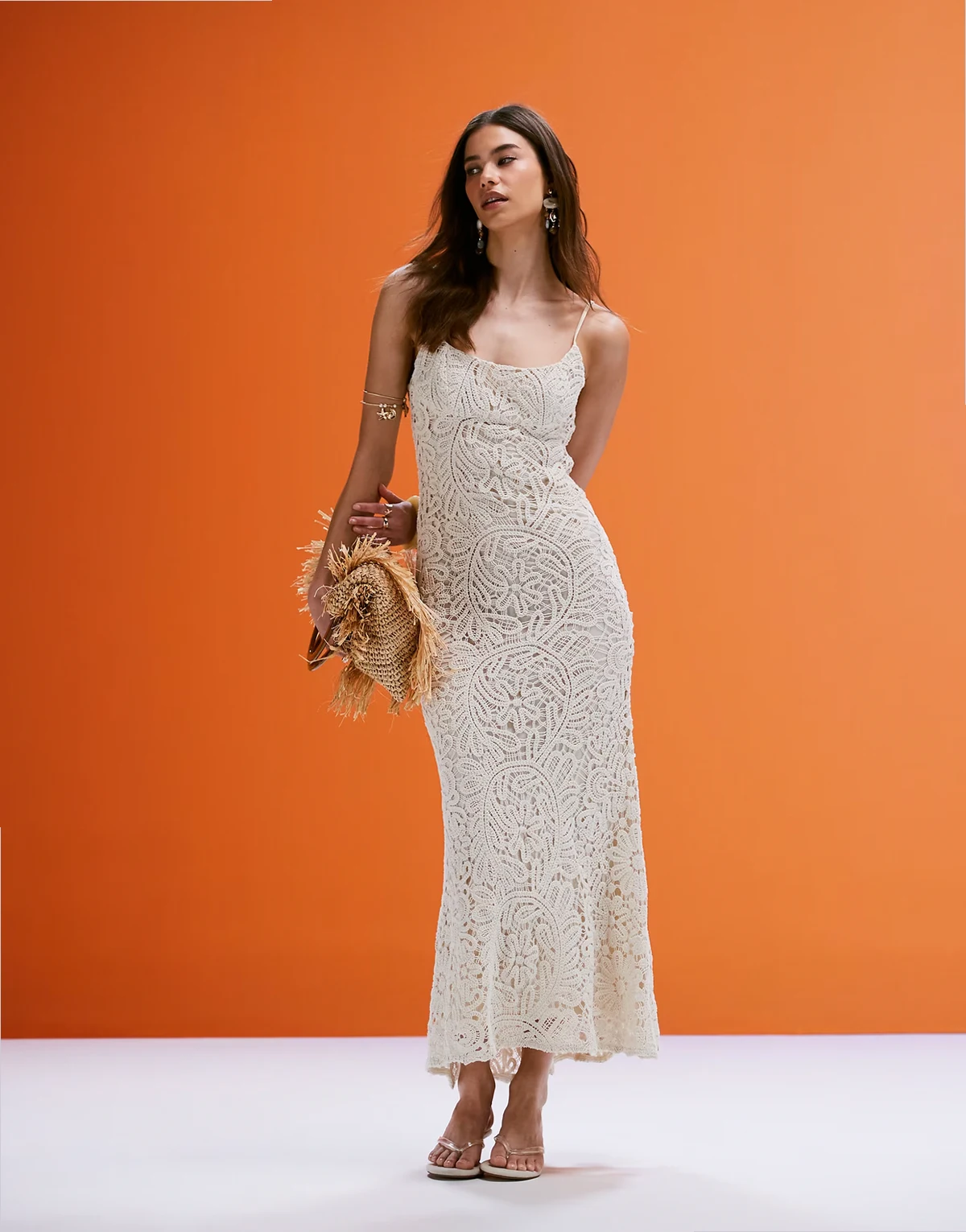 – Häkel-Maxikleid in Beige