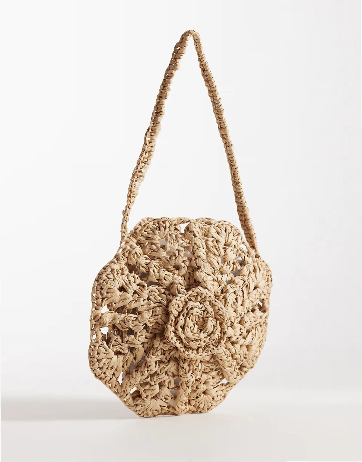 – Schultertasche aus Stroh in neutralem Farbton mit Blumen-Detail