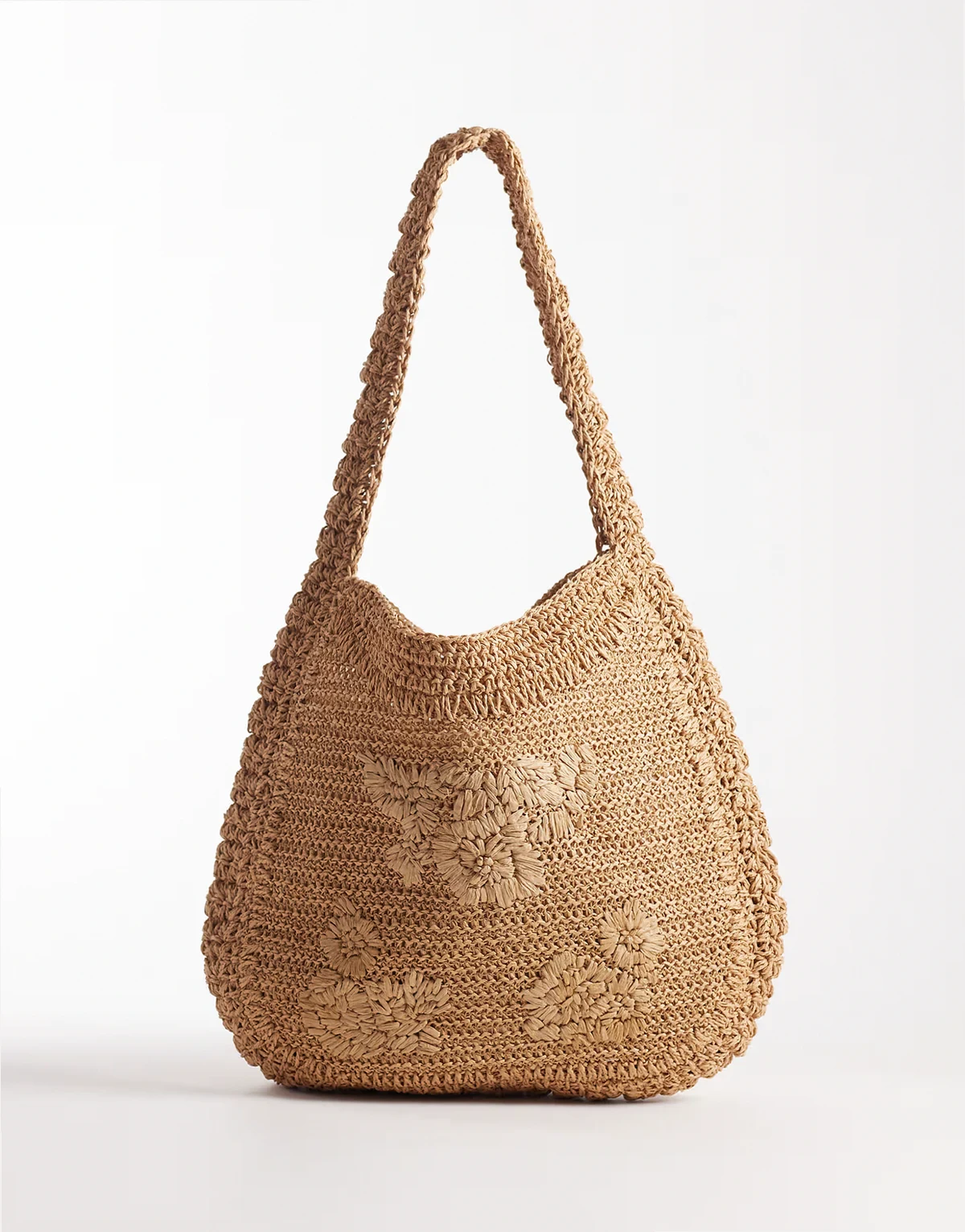 – Brązowa, duża torba na ramię z rafii, z kwiatowym motywem