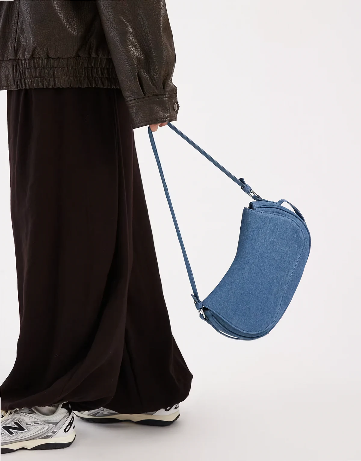– Kleine Satteltasche in Jeansblau