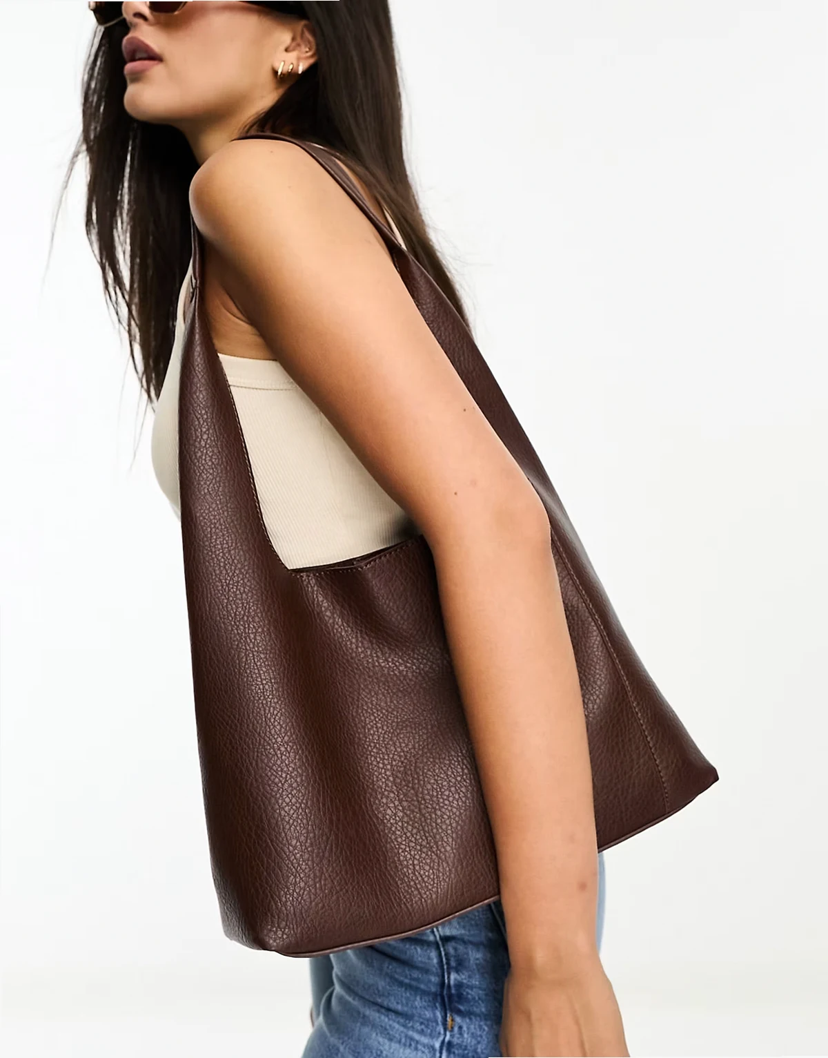 – Czekoladowobrązowa torba typu tote z poliuretanu