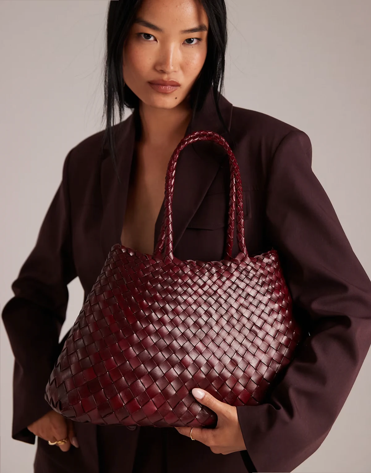 santa croce big woven leather bag in burgundy
