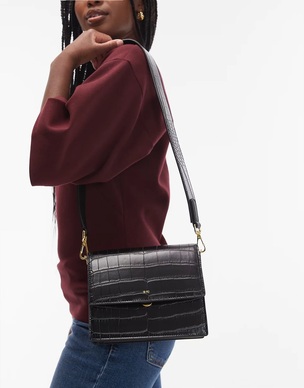 – Kleine Umhängetasche in Kroko-Schwarz mit Umschlag
