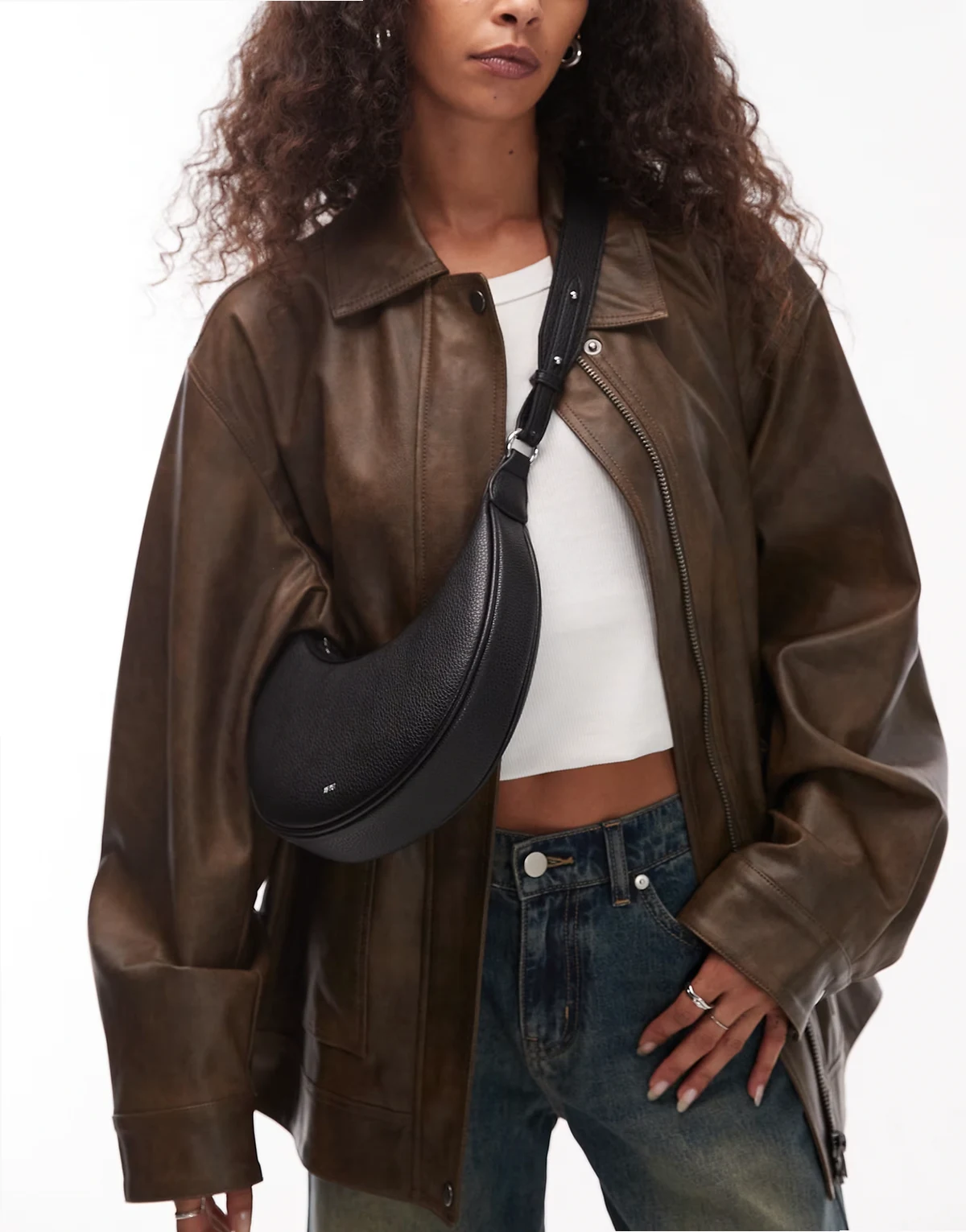 Carly crossbody saddle bag in black