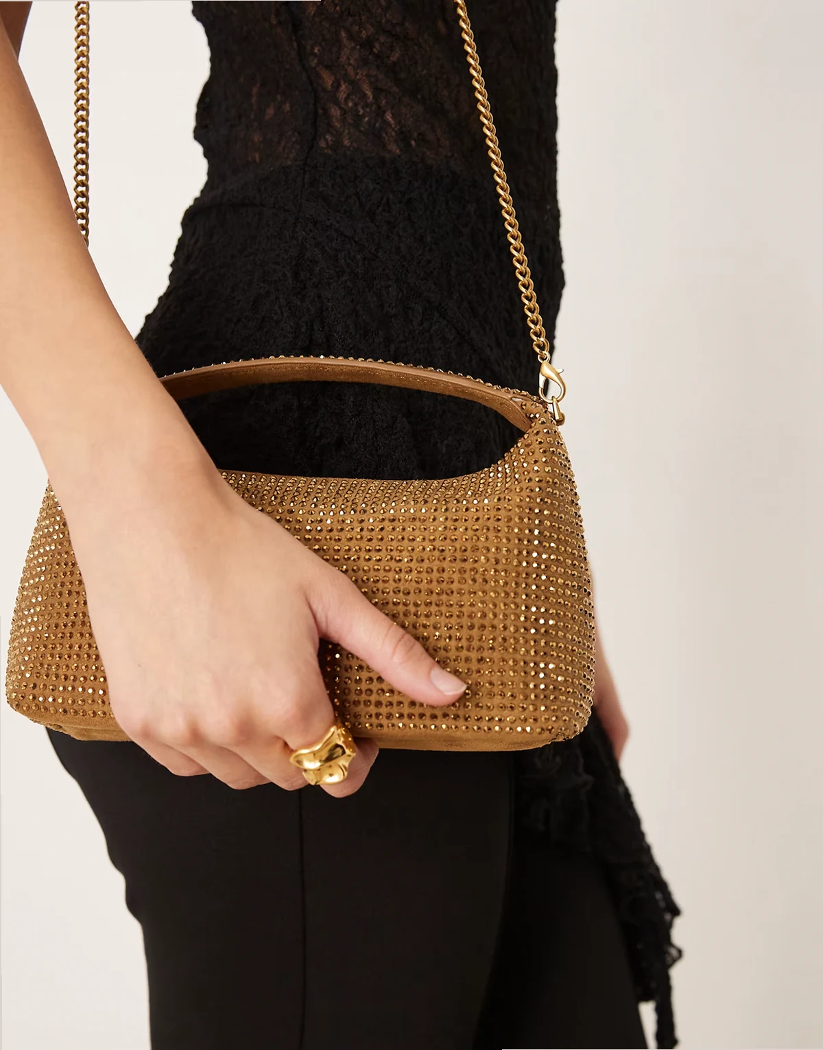 – Kupferfarbene Handtasche mit Strassbesatz