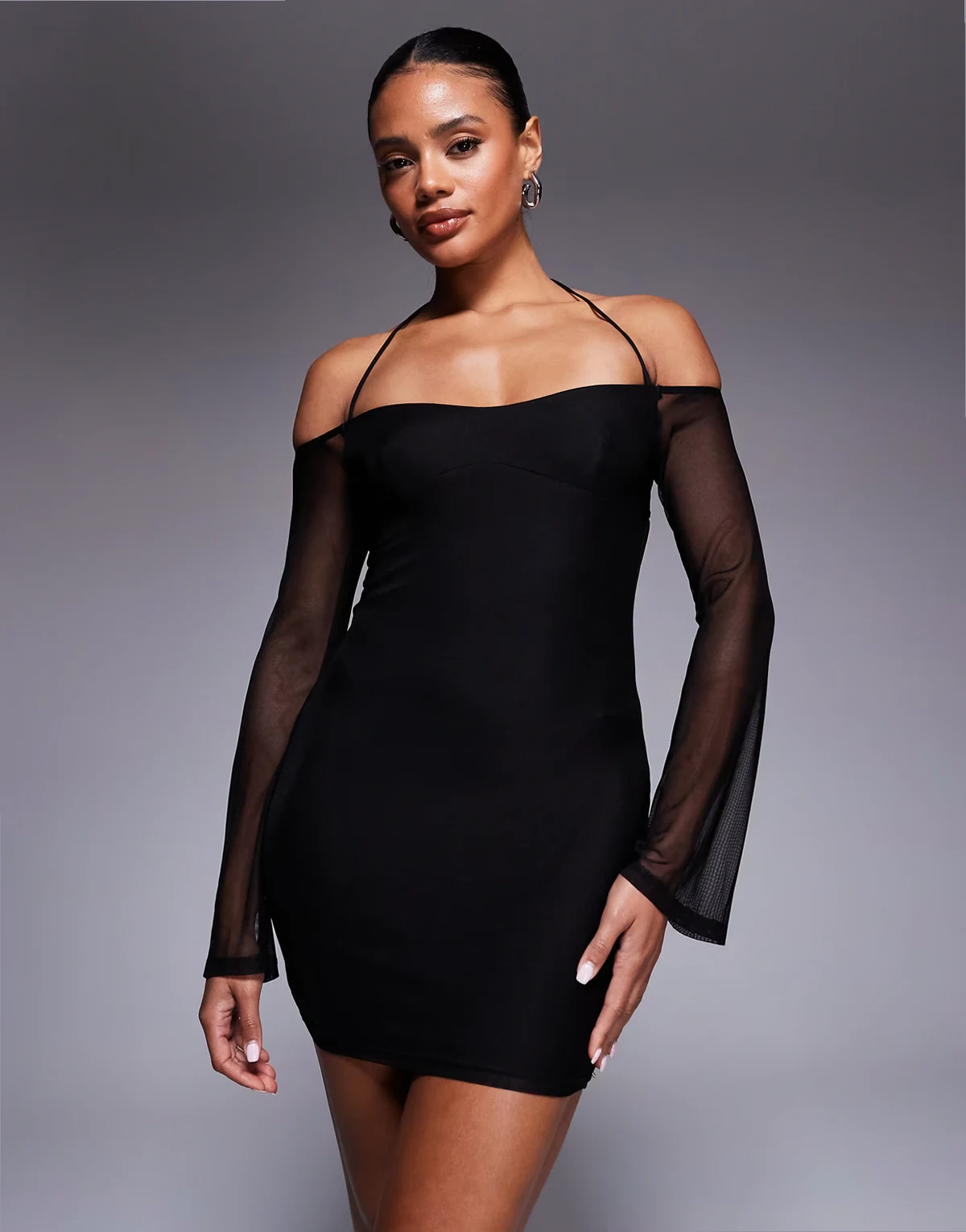 – Acosta – Bodycon-Minikleid in Schwarz mit Netzstoff-Ärmeln