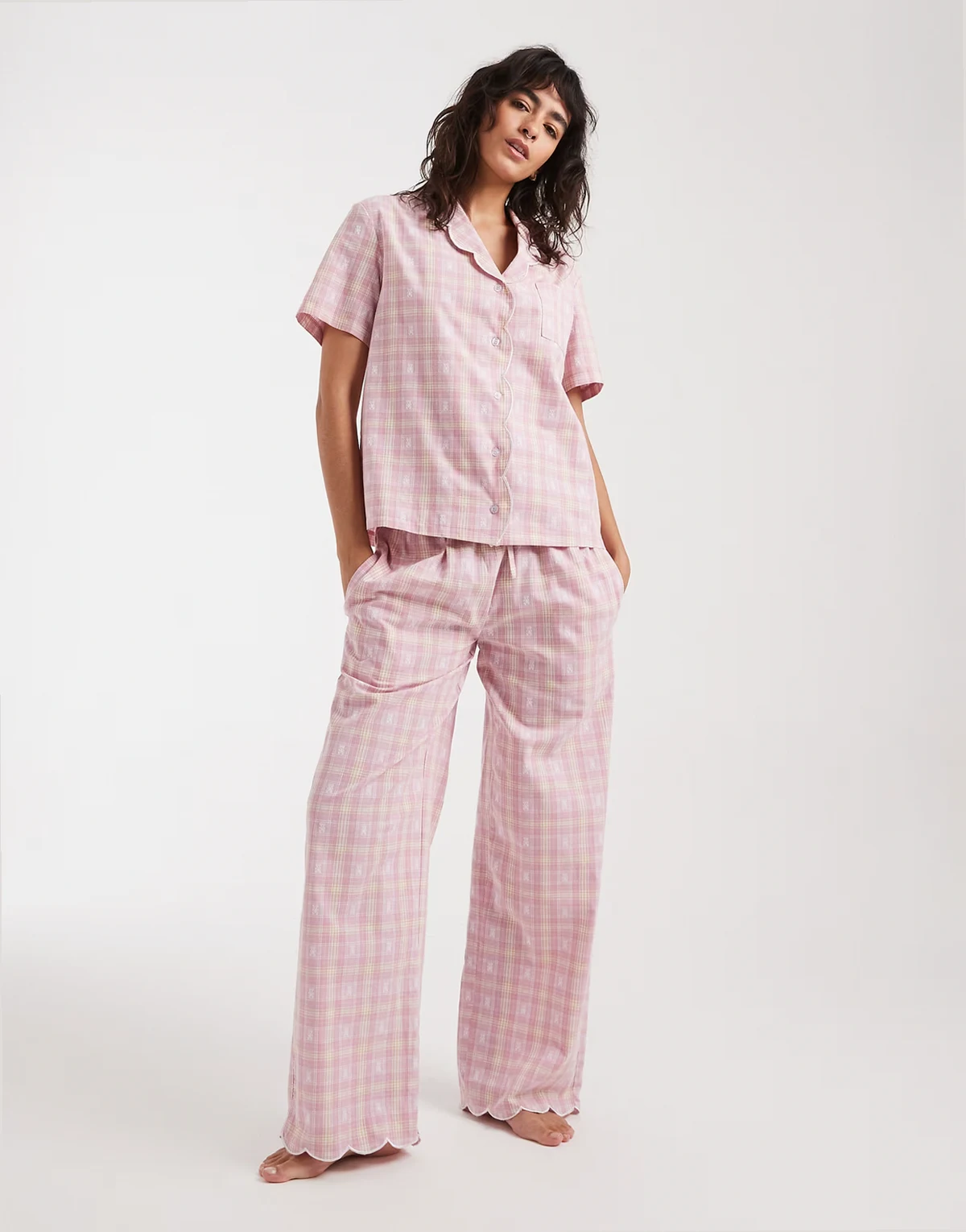 – Kurzärmliger Pyjama in Rosa kariert