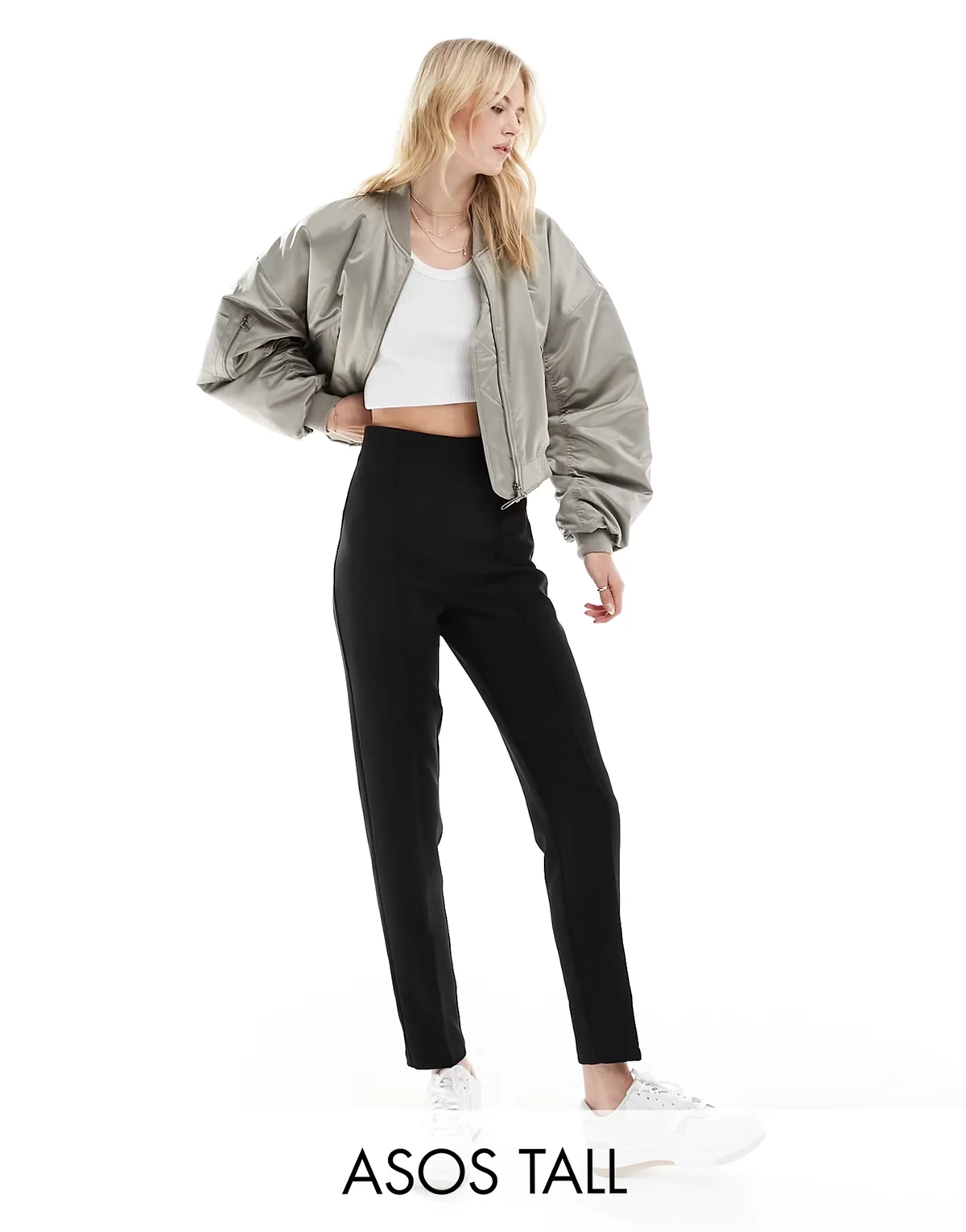 Tall – Elegante, schmal zulaufende Hose in Schwarz mit hohem Bund und Ziernaht
