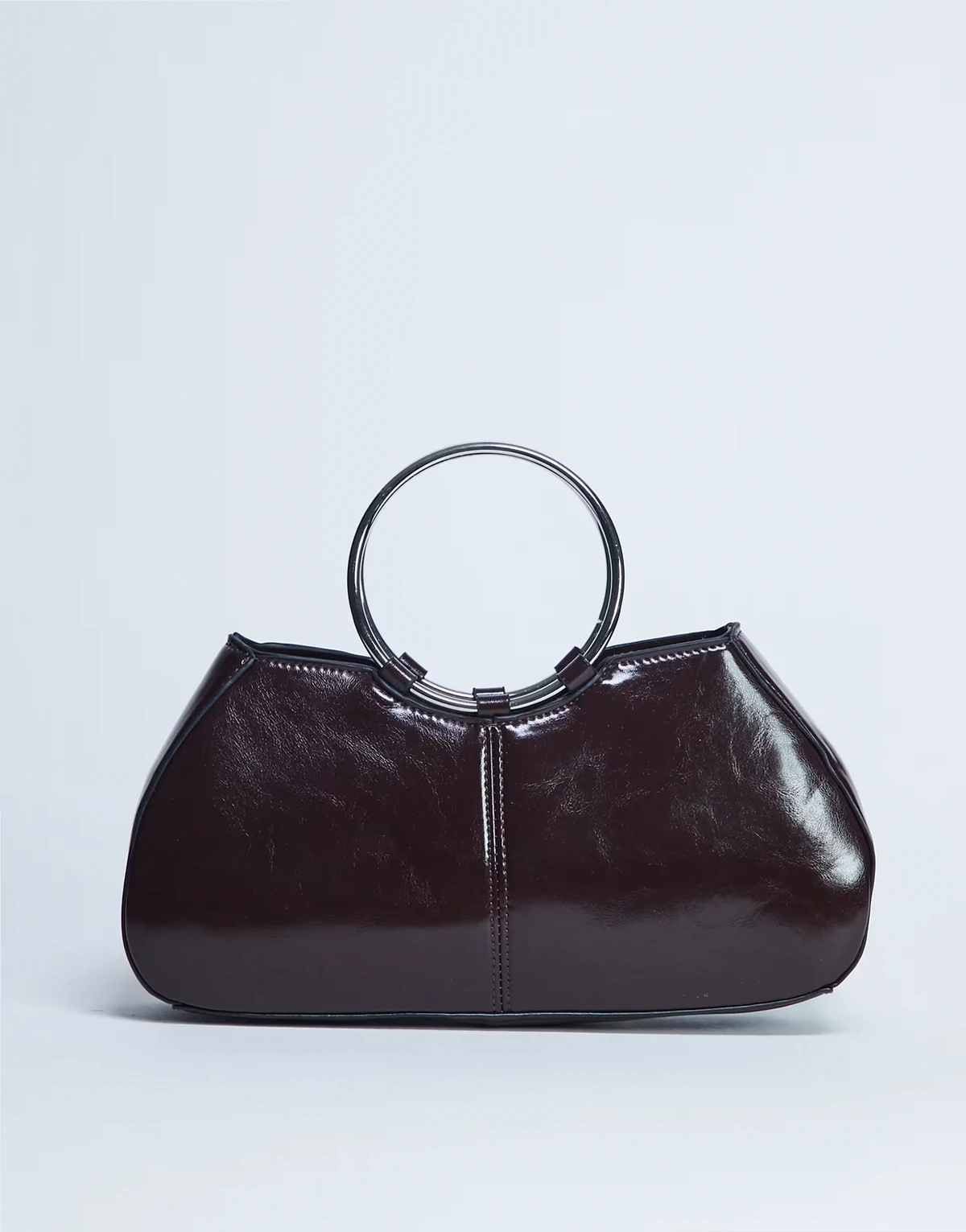 – Griffith – Handtasche in Schokobraun mit ringförmigem Metallgriff