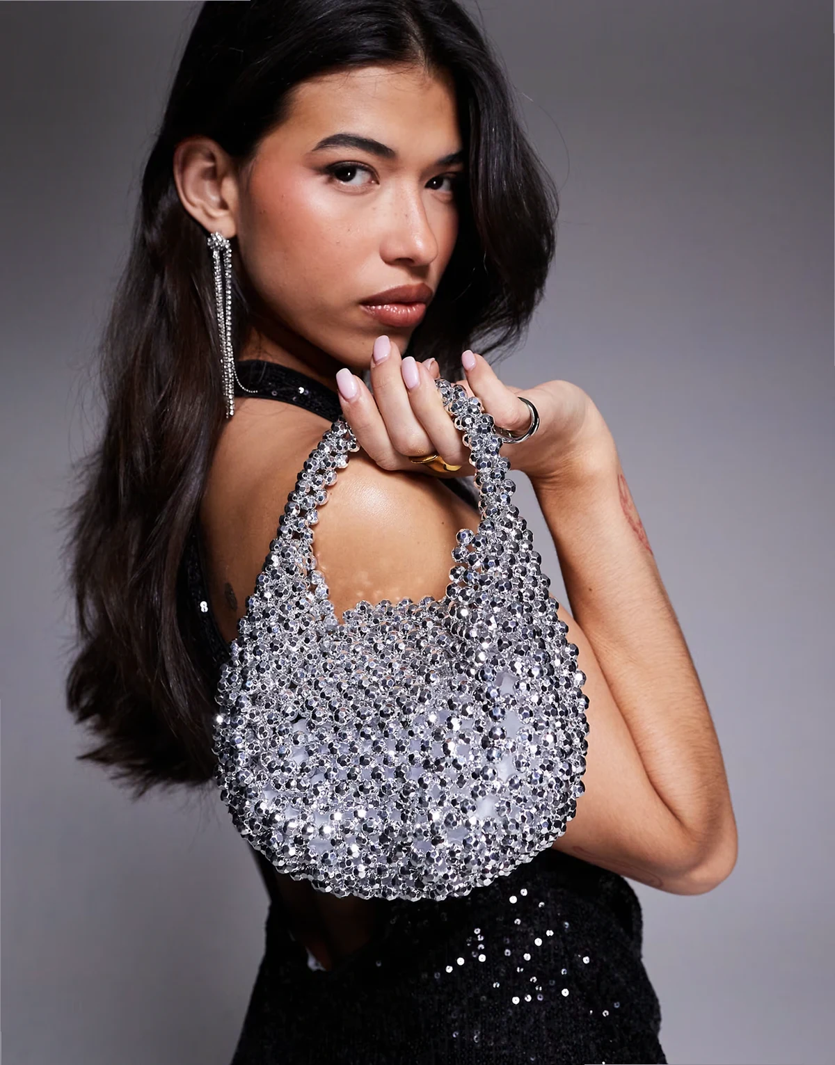 – Kopertówka zdobiona metalicznymi srebrnymi koralikami