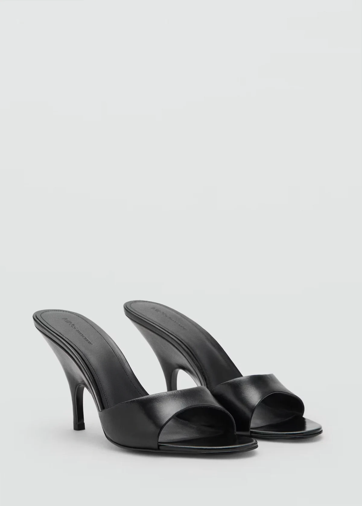 featuring Kaia Gerber – Slingback-Schuhe aus 100% Leder in Schwarz mit Absatz