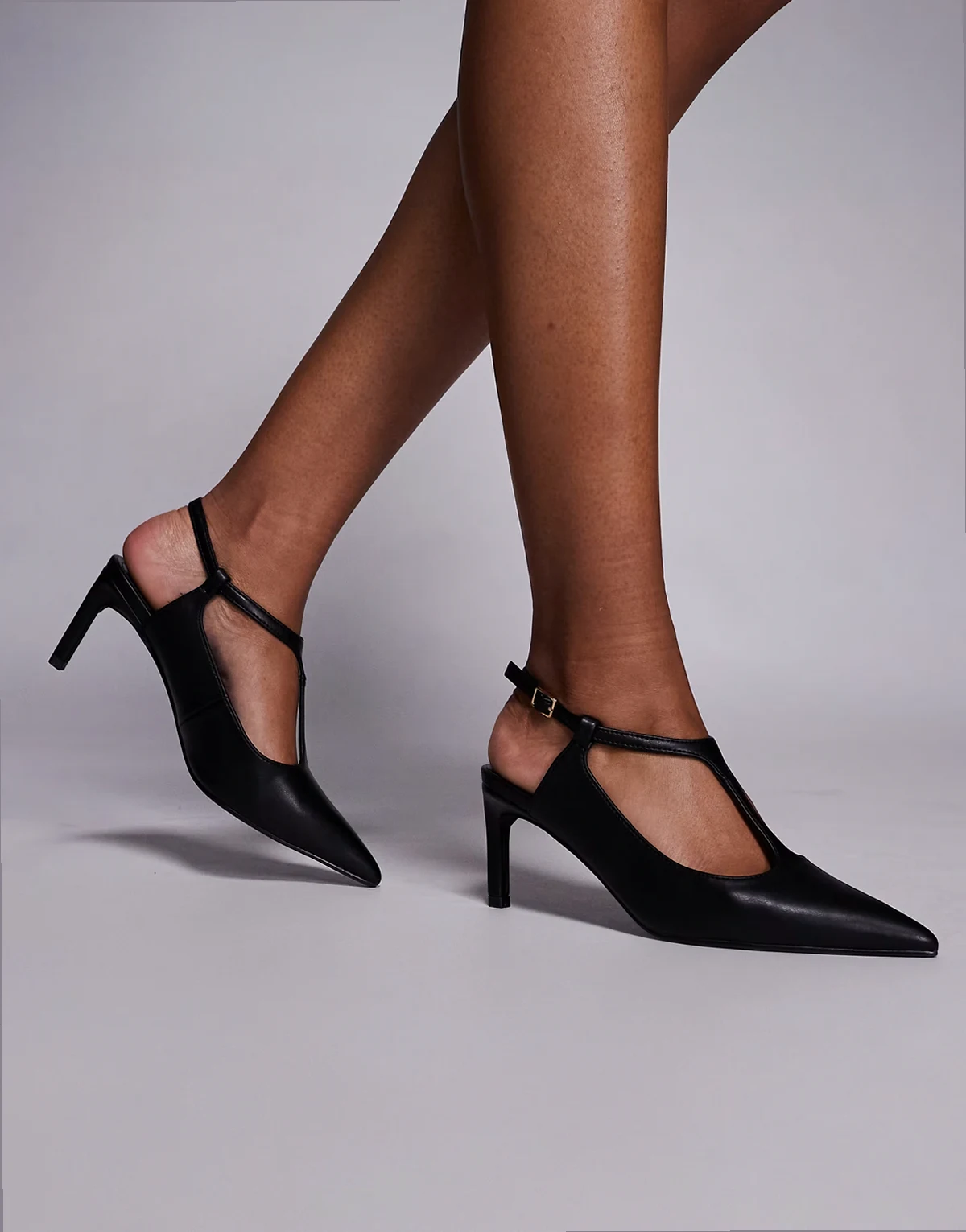 Grace kitten heel shoes in black