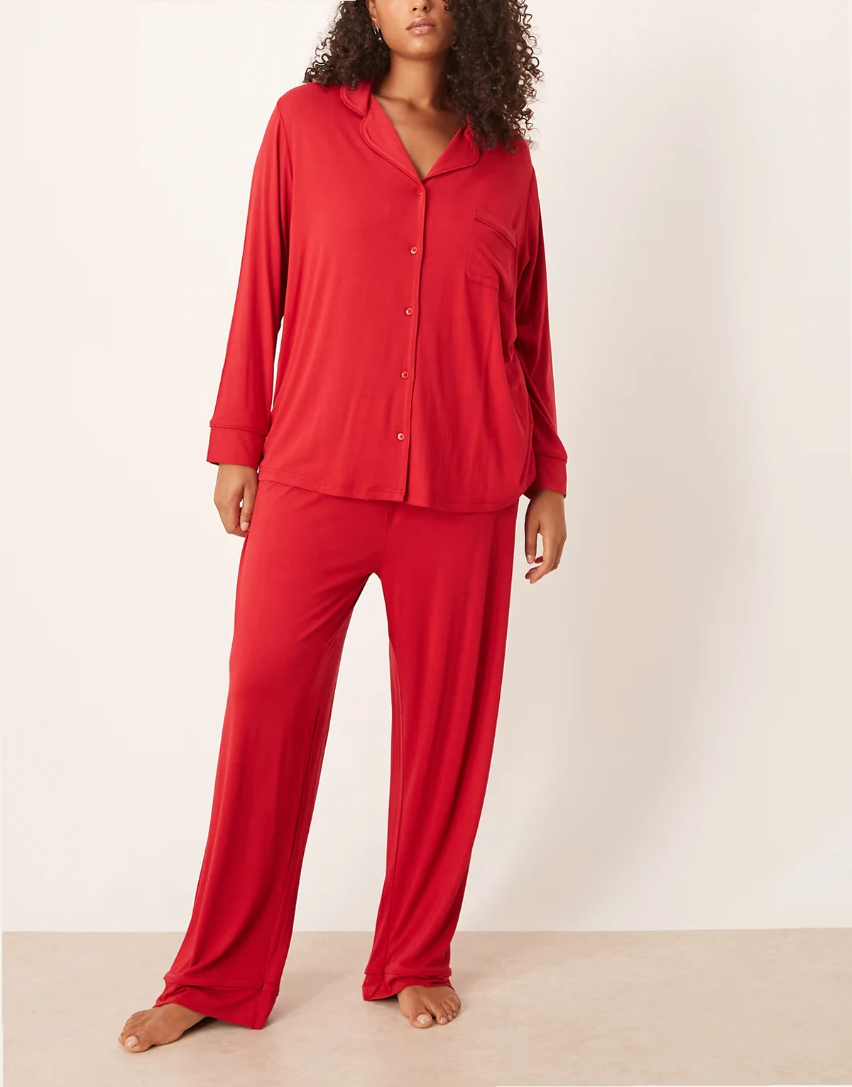 ASOS DESIGN Curve – Czerwona bardzo miękka piżama: koszula z długimi rękawami i spodnie