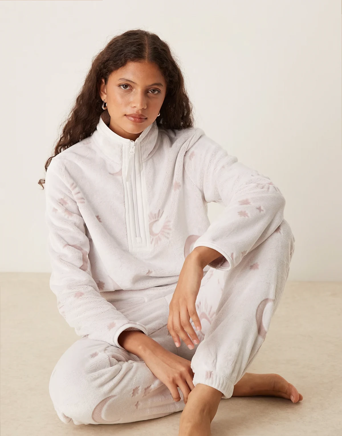 fleece lounge set in tonal star print