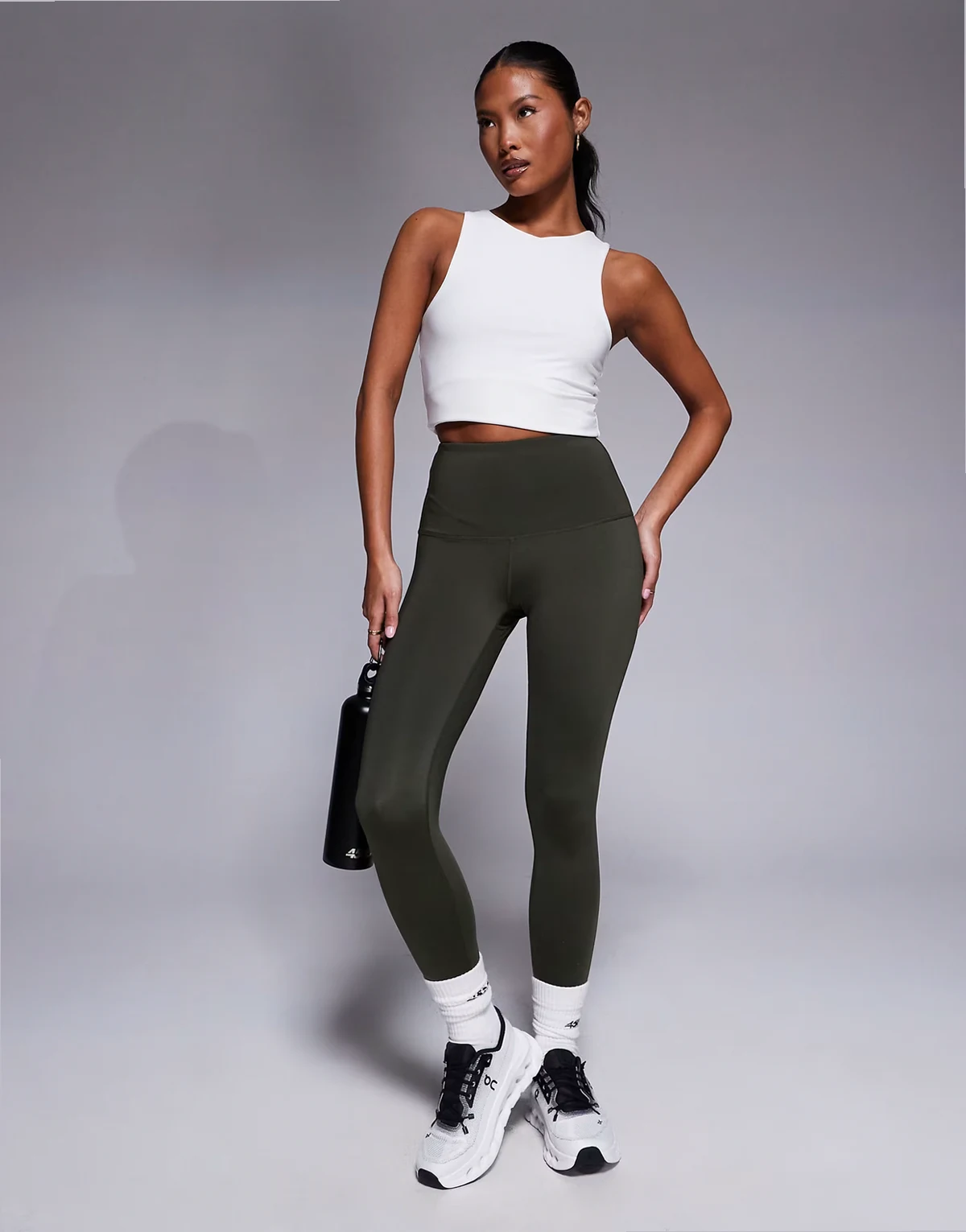 Petite – Icon Active – Modelujące ciemnozielone legginsy sportowe z podwyższonym stanem i wewnętrzną kieszenią