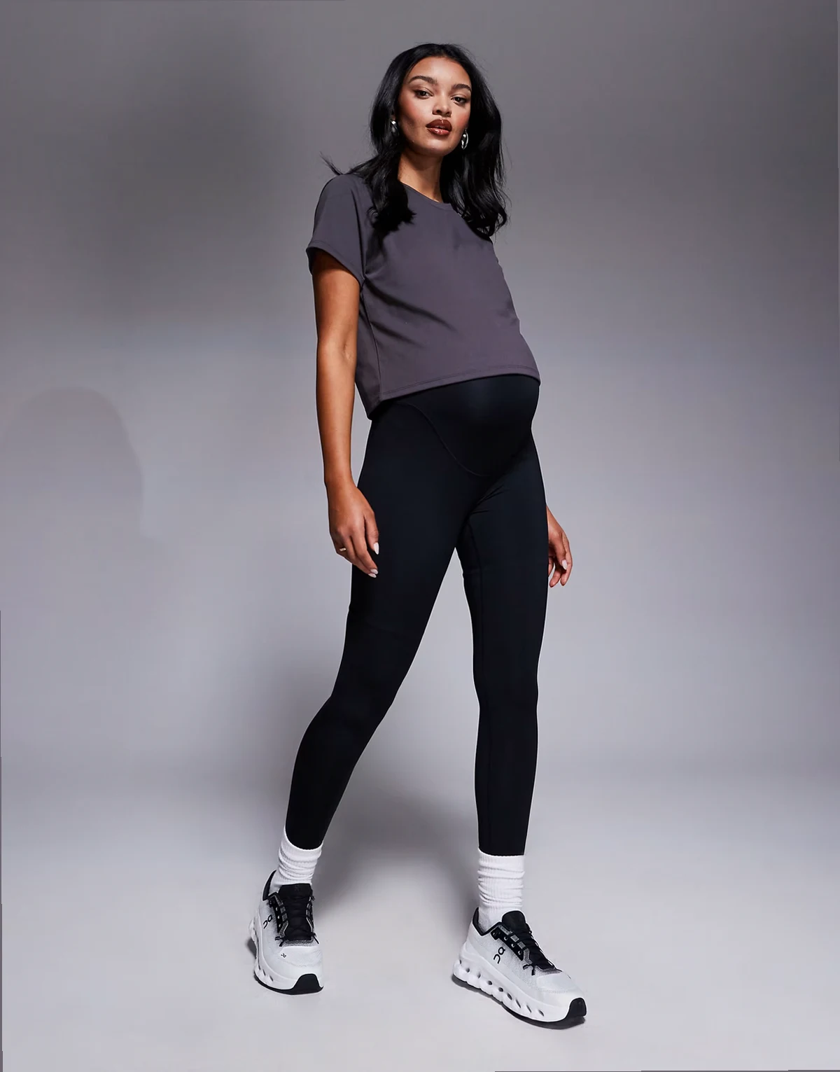 Maternity – Icon Active – Modelujące czarne legginsy sportowe z podwyższonym stanem i wewnętrzną kieszenią