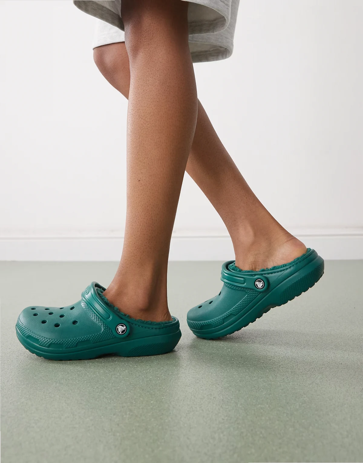 Unisex classic fleece lined clogs in dark emerald green
