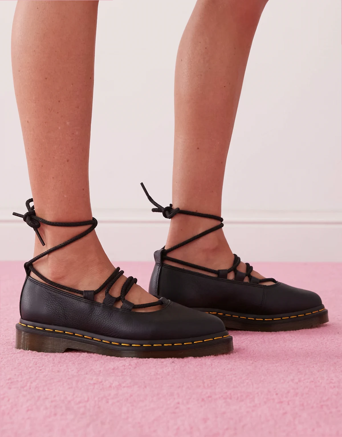 Elphie II lace-up shoes in black