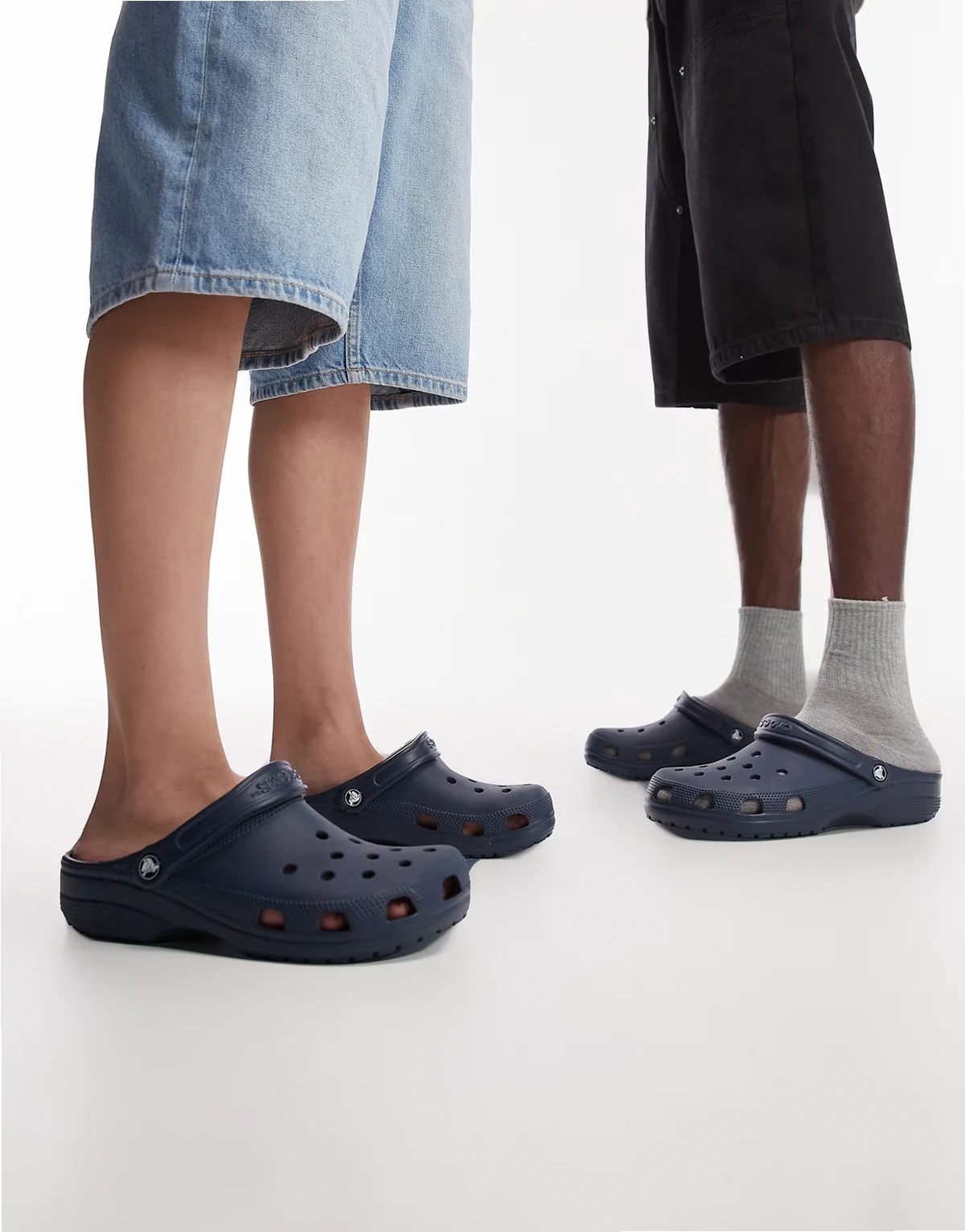 unisex classic clogs in navy