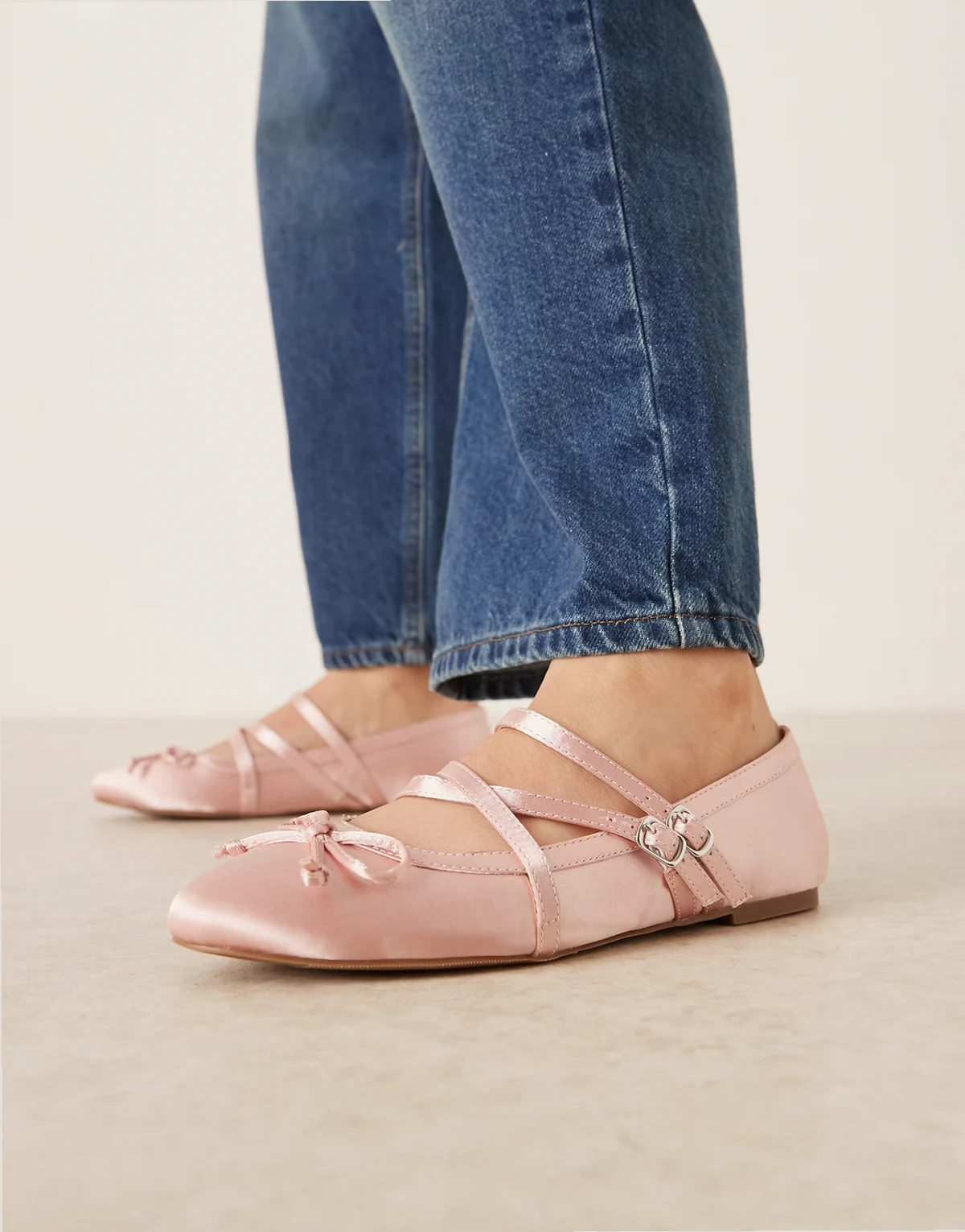 – Varley – Brązoworóżowe satynowe balerinki