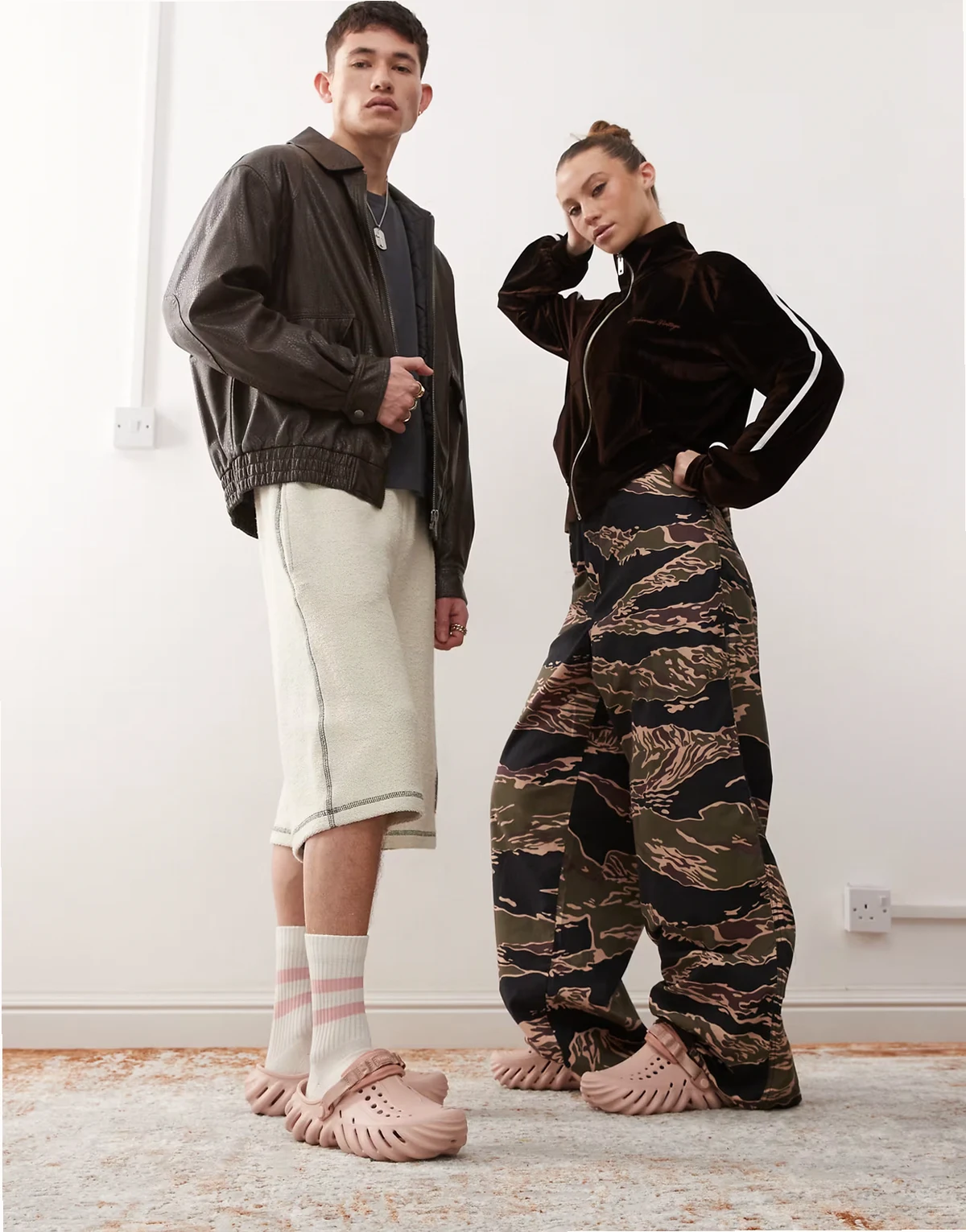 Unisex Echo clogs in pink clay