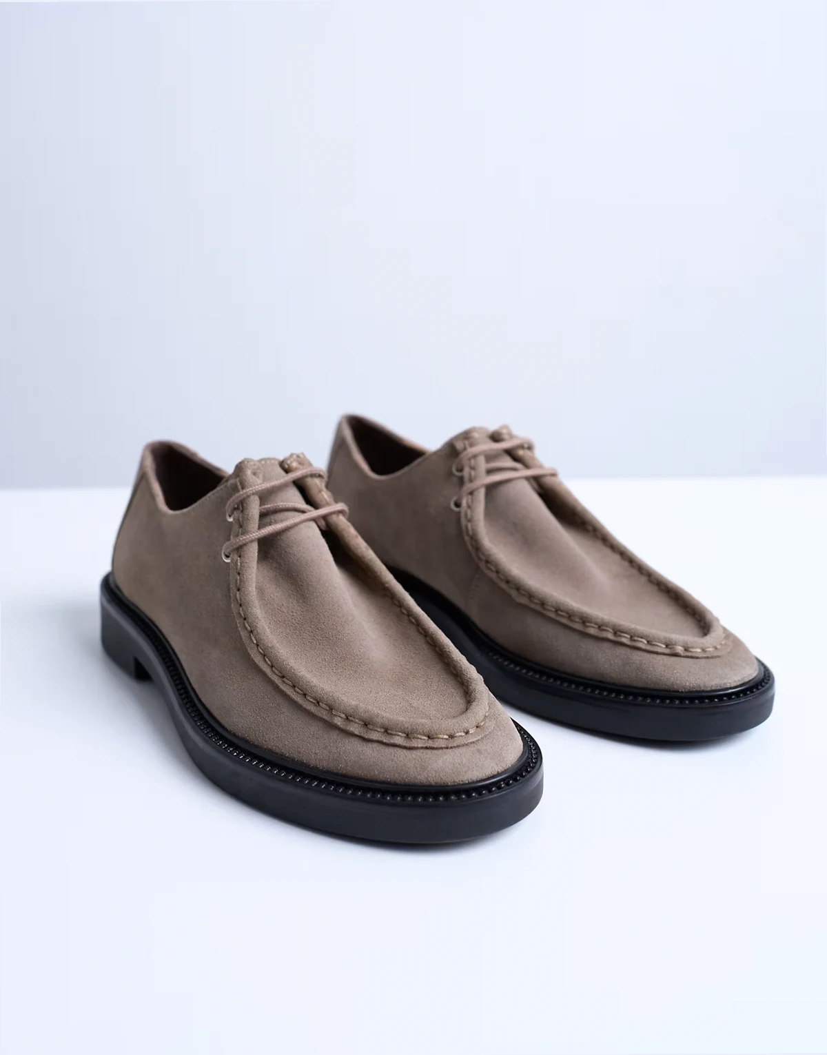 – Banks – Schnürschuhe aus echtem Wildleder in Taupe