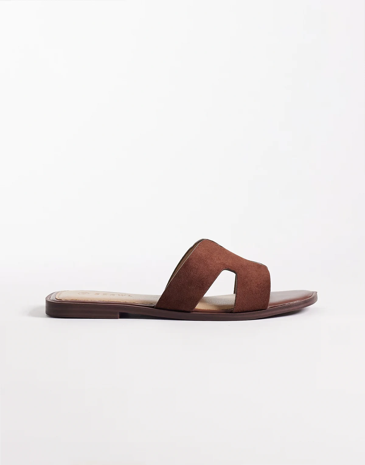 Storke flat sandals in brown suedette