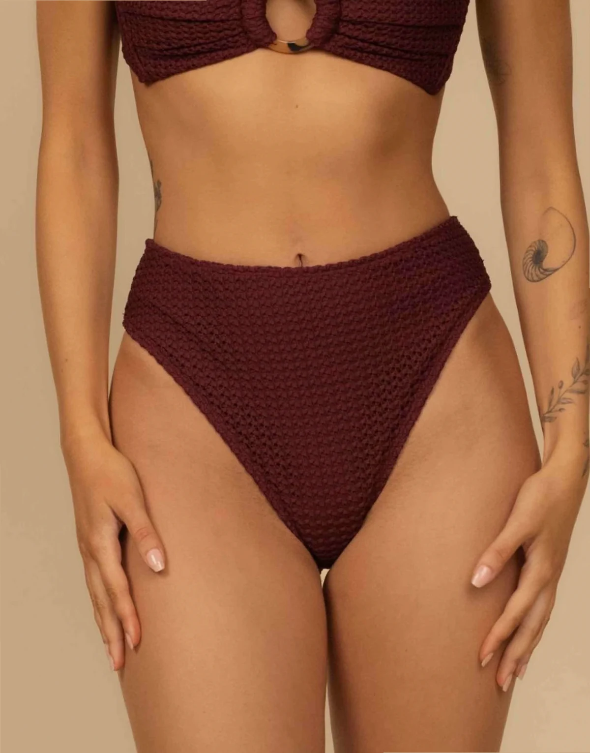 paula bikini bottom in maroon crochet