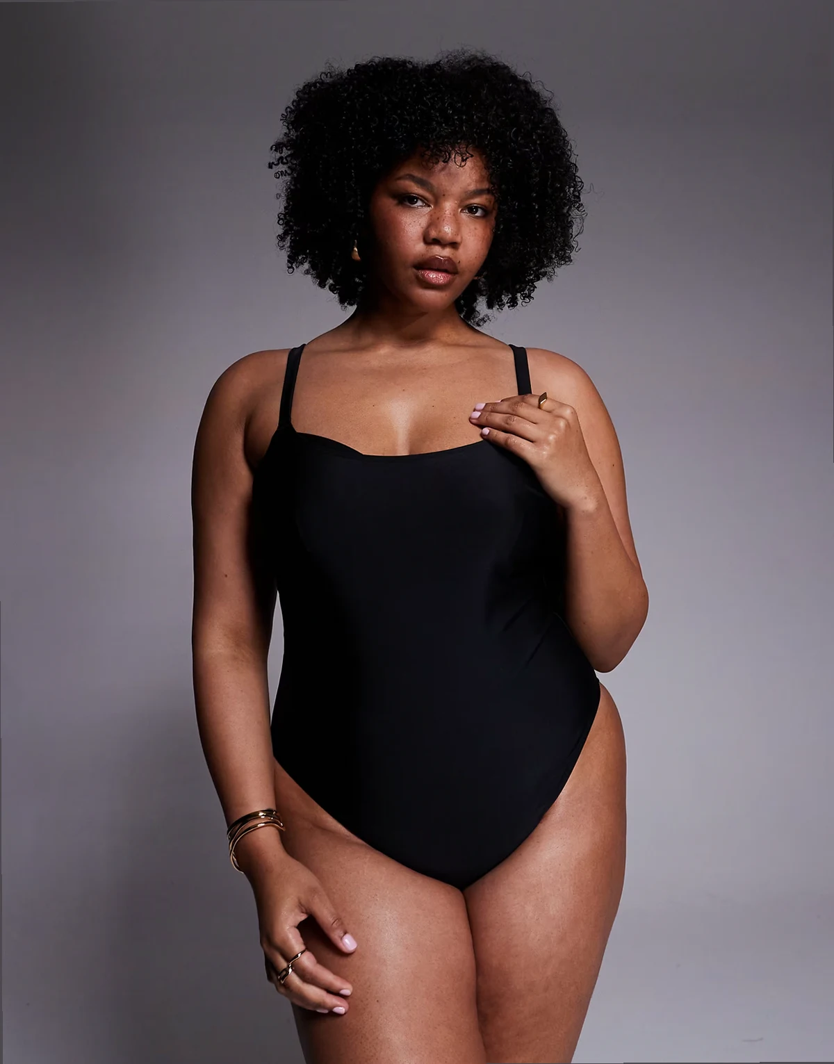 ASOS DESIGN Curve – Revenge – Formender Badeanzug in Schwarz mit versteckten Bügeln