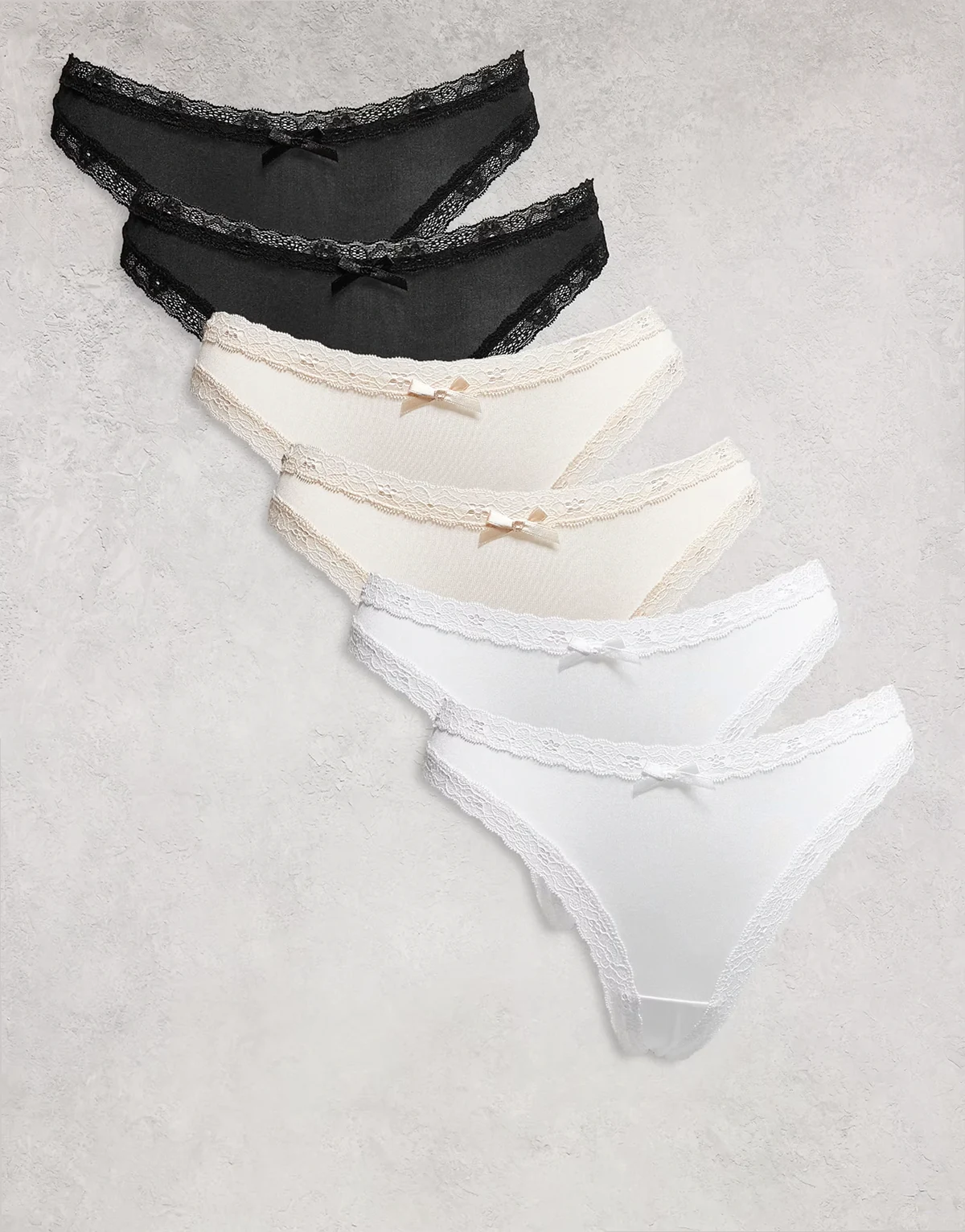 – Essential – Zestaw 6 par stringów z mikrofibry w różnych kolorach