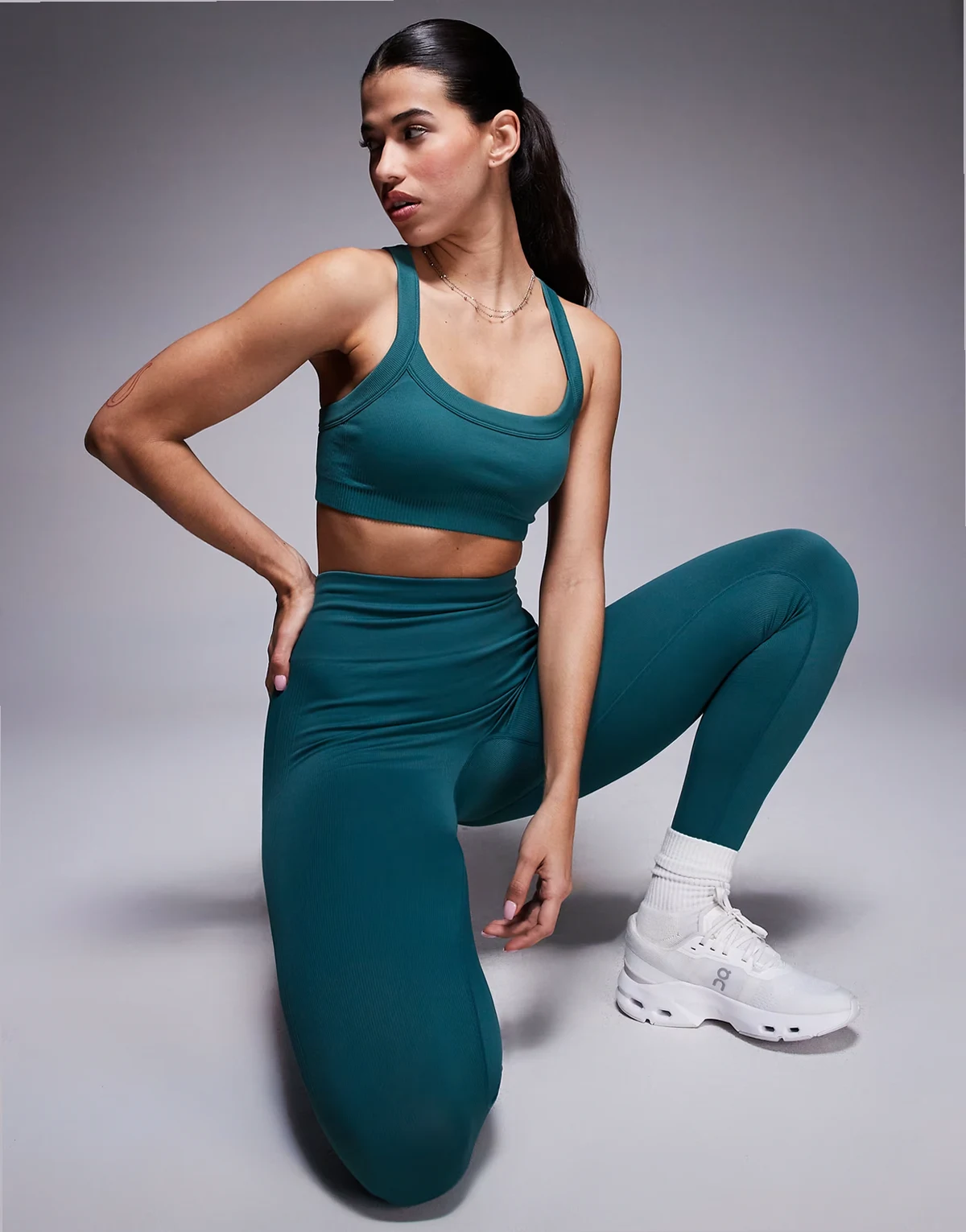 Hourglass – Bezszwowe modelujące legginsy sportowe z podwyższonym stanem w zielonym kolorze