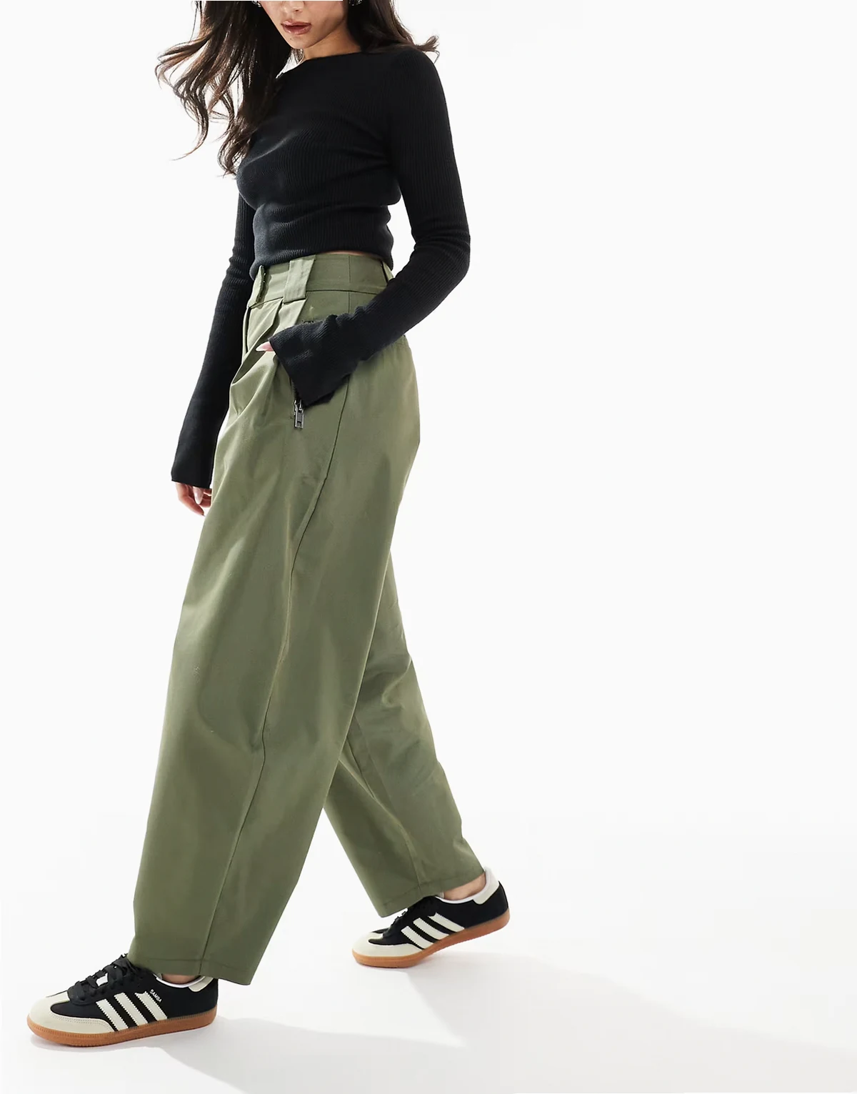 – Hose in Khaki mit abgerundetem Beinschnitt und Reißverschluss