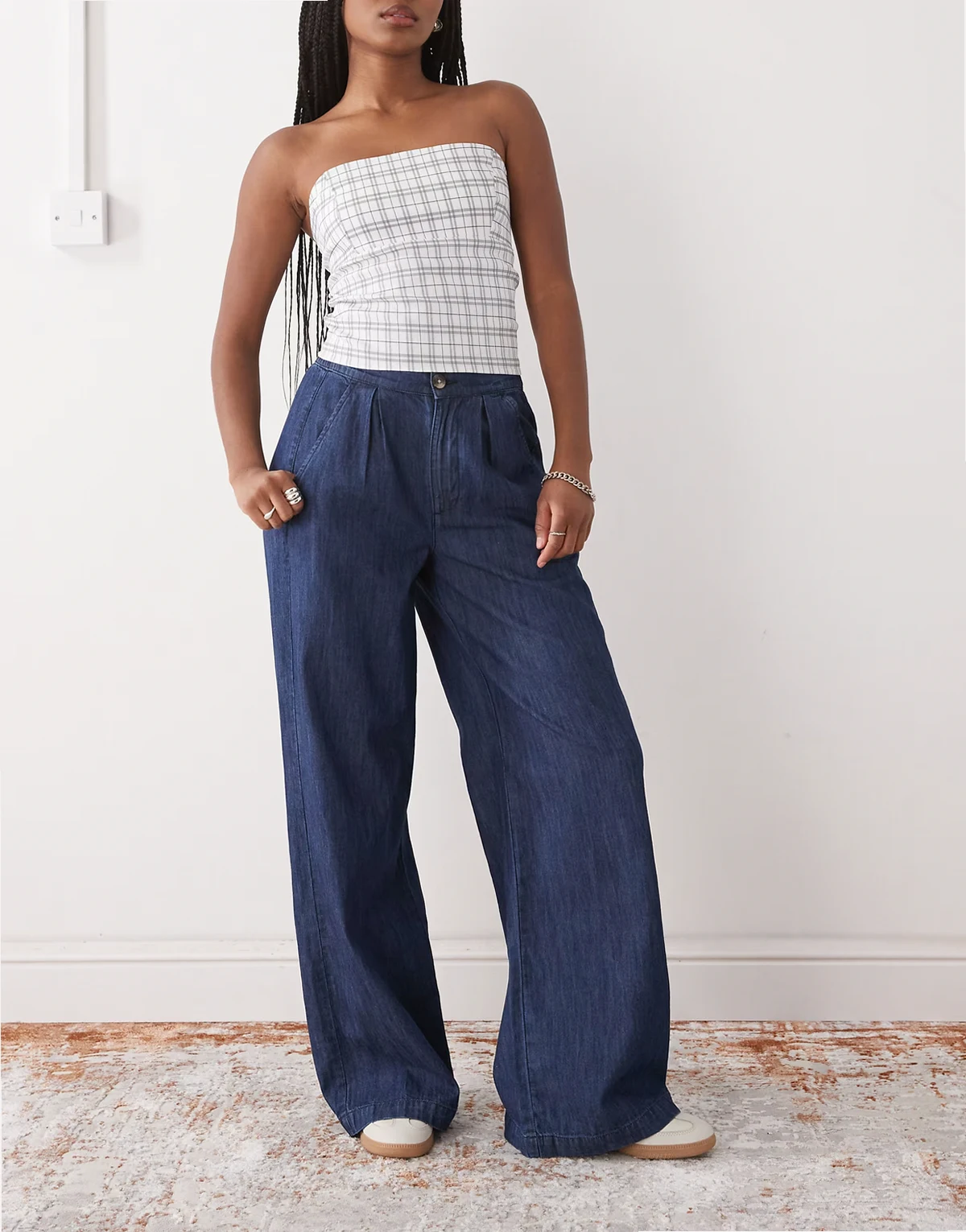 – Elegante Hose aus Chambray-Denim mit weitem Bein