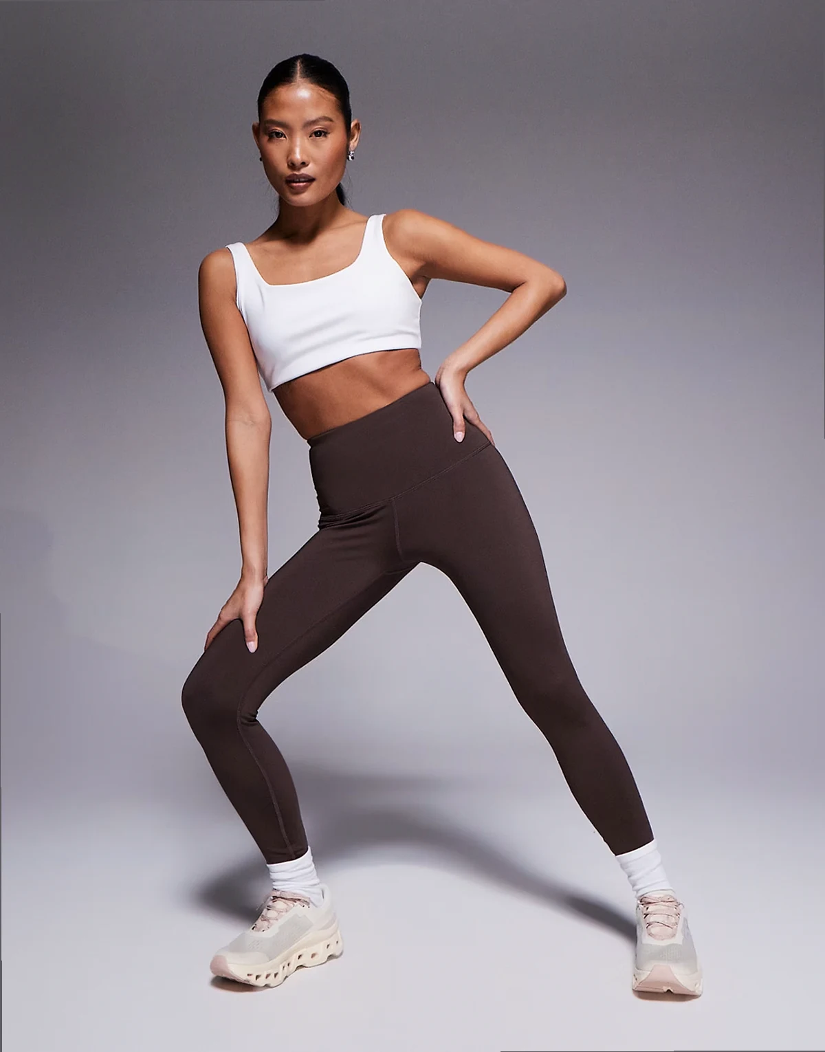 Petite – Icon – Brązowe modelujące pośladki legginsy sportowe z wewnętrzną kieszenią