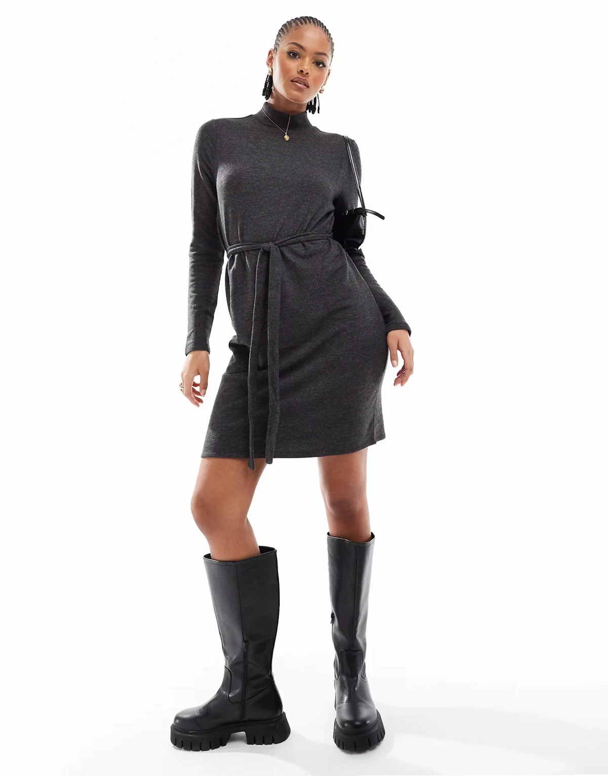 – Hochgeschlossenes Strick-Minikleid in Schwarz mit Bindebund