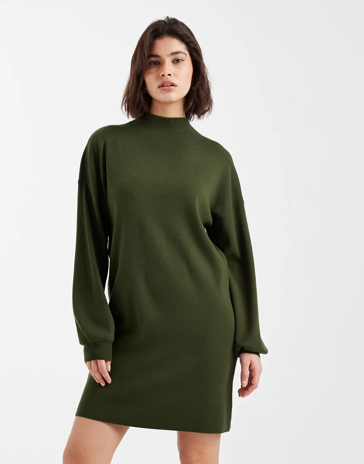 – Mini-Strickkleid in Khaki mit Trichterkragen