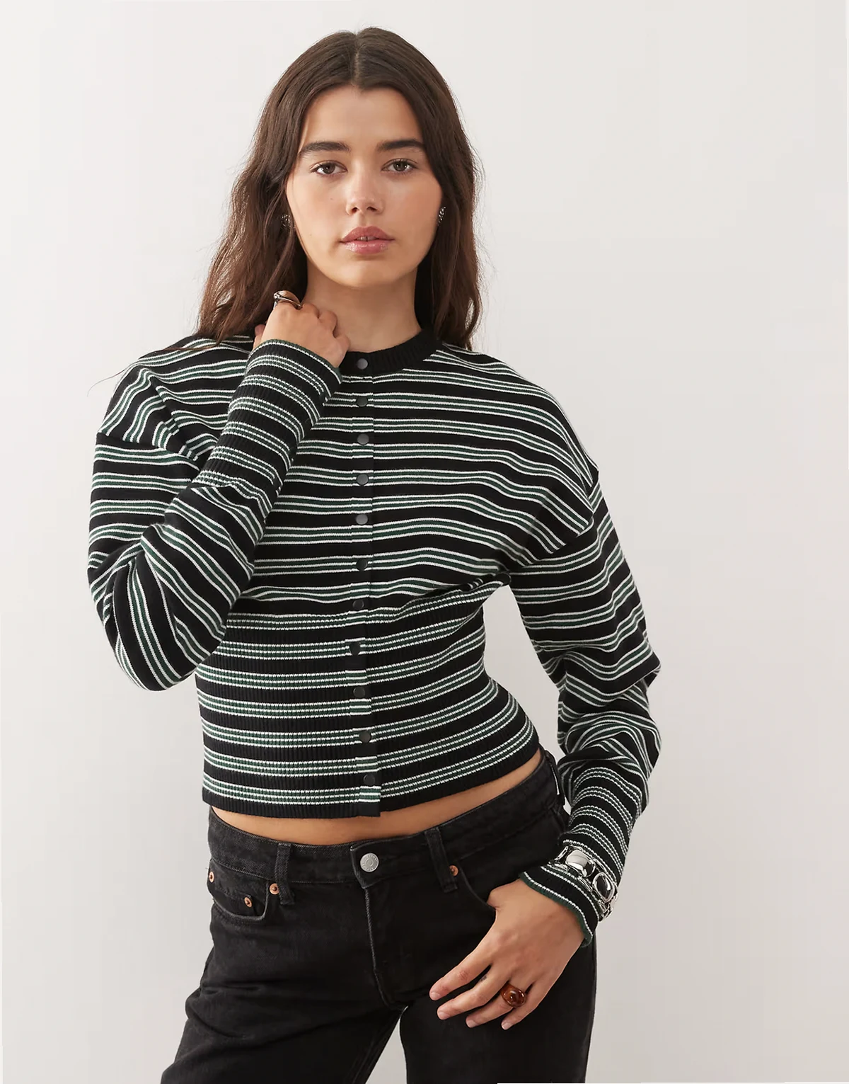 – Head In The Clouds – Taliowany dzianinowy kardigan w czarno-zielone paski