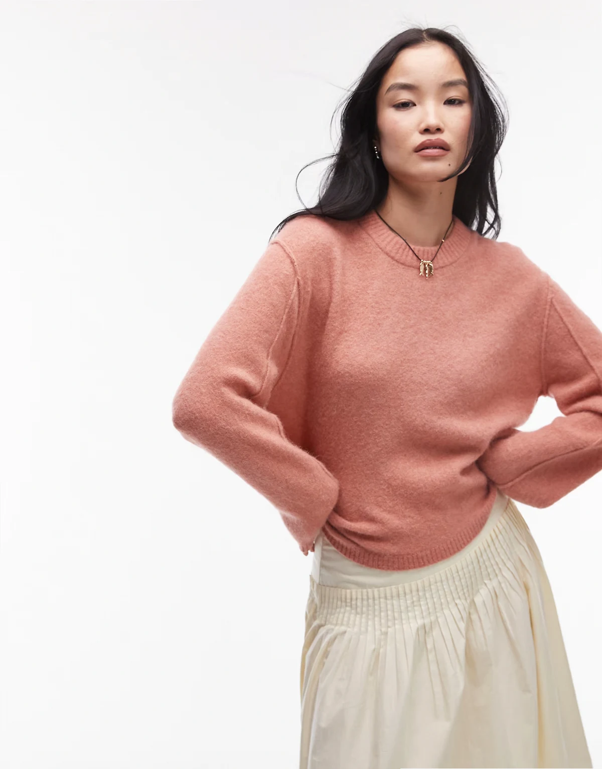 – Flauschiger Strickpullover aus Alpaka-Wollmix in Hellorange