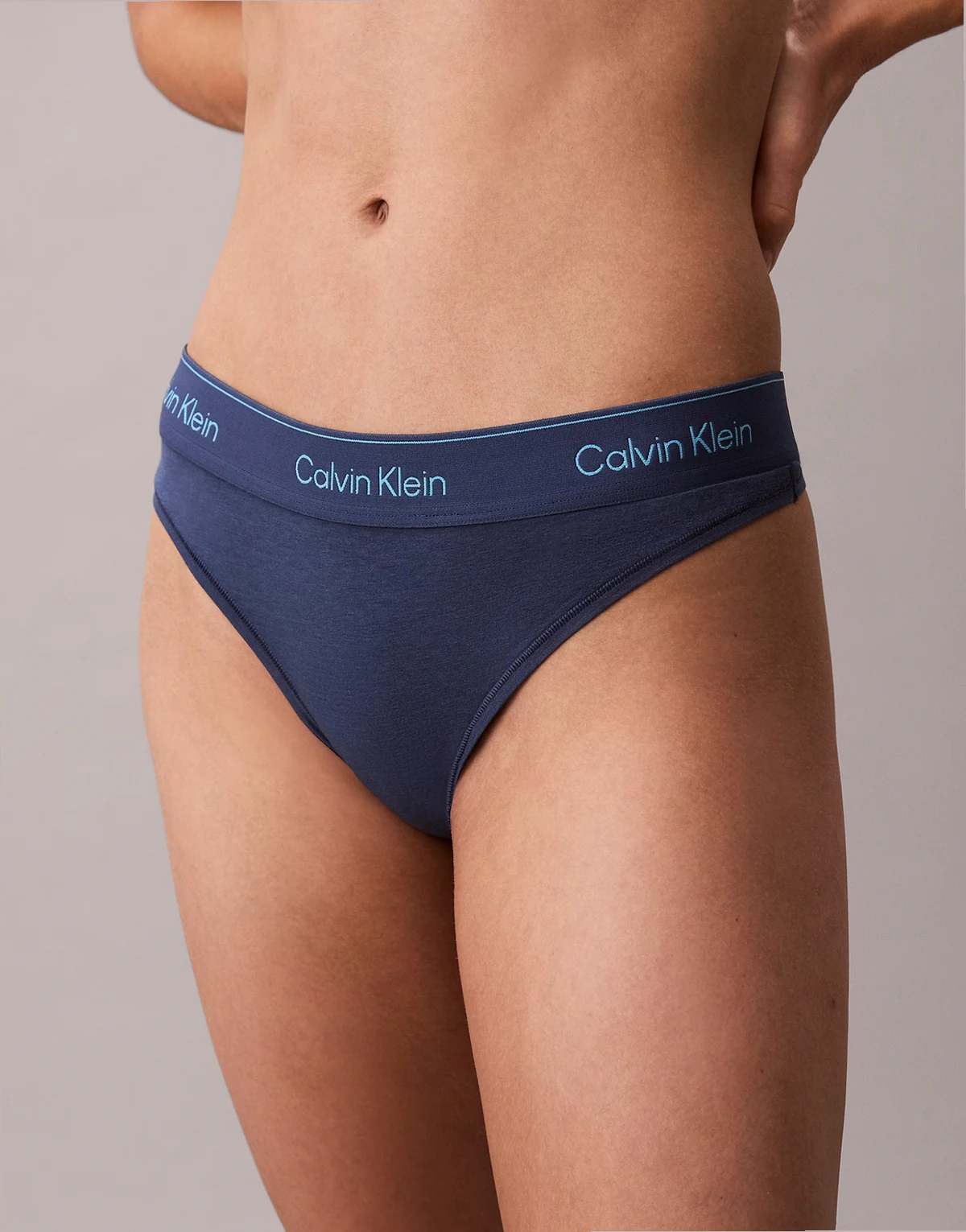 – Icon Cotton Modal – Tanga in Dunkelblau
