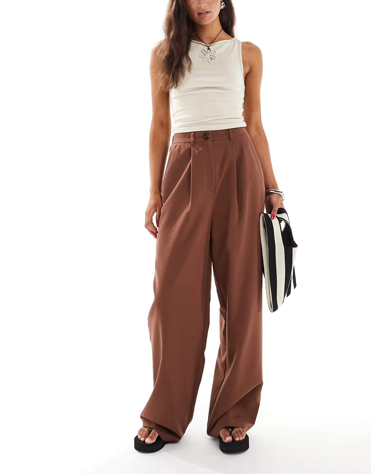 – Elegante Hose in Braun mit weitem Bein