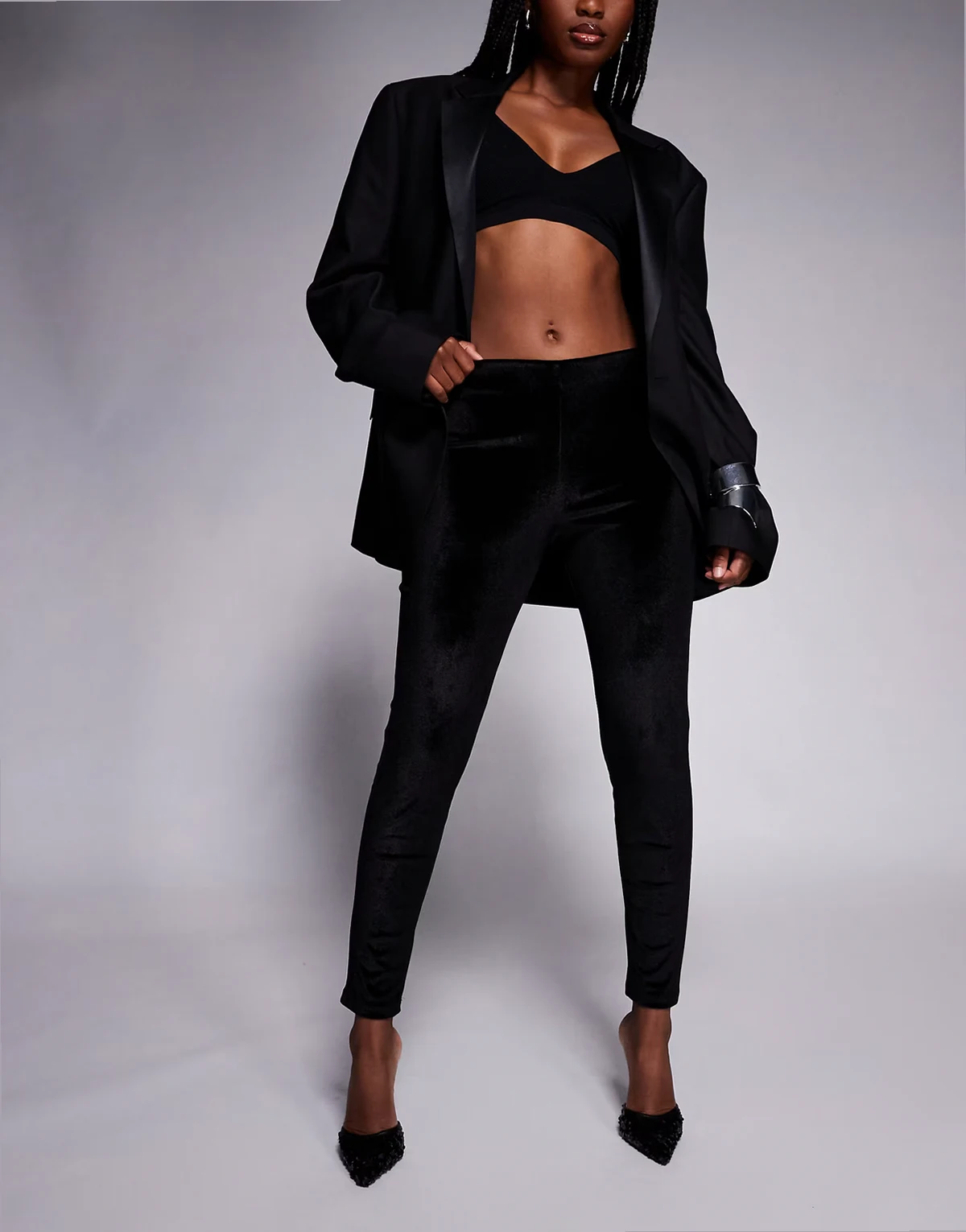 – Leggings in Schwarz aus Samt-Cord