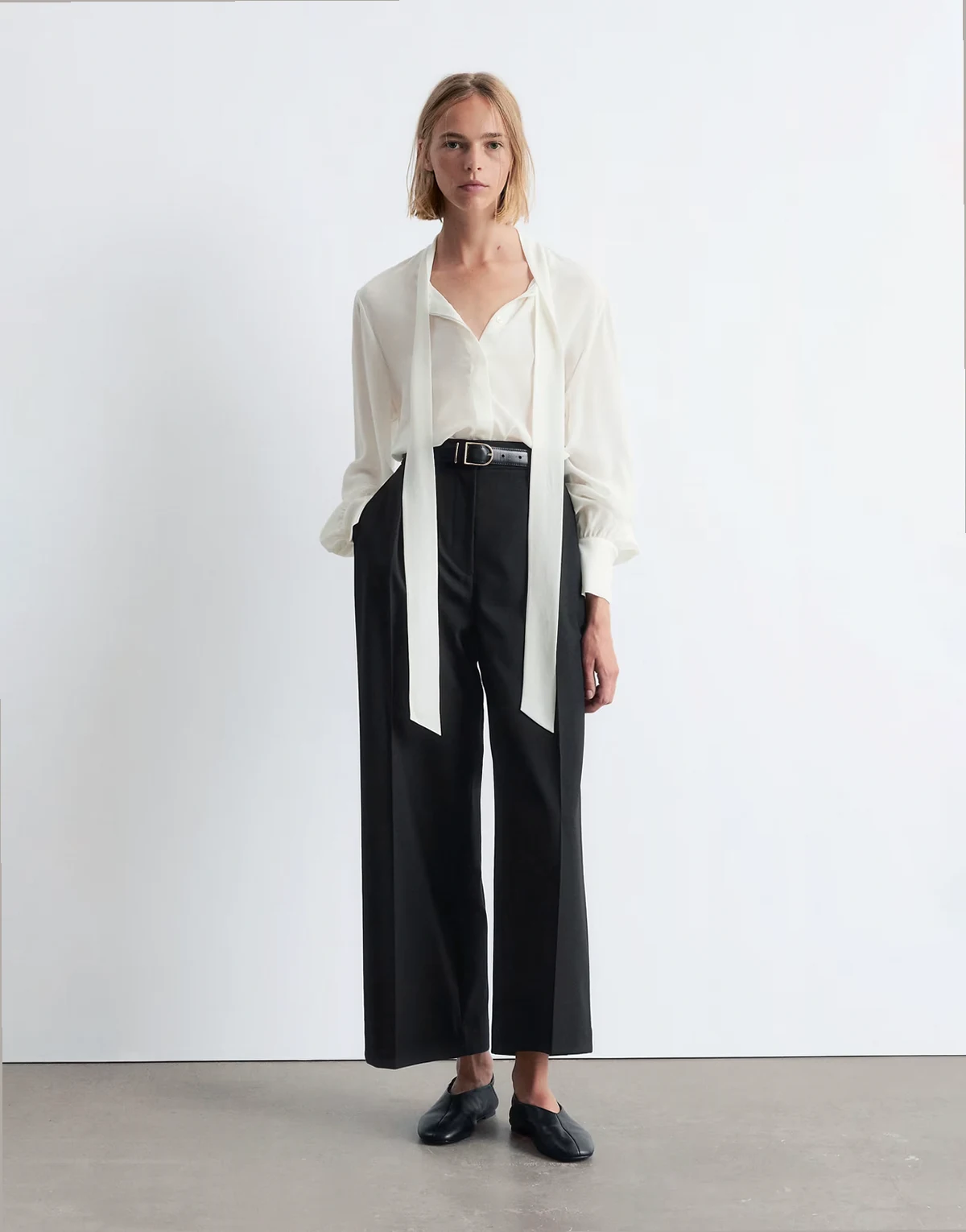 – Elegante Cropped-Hose in Schwarz mit Biesenfalte