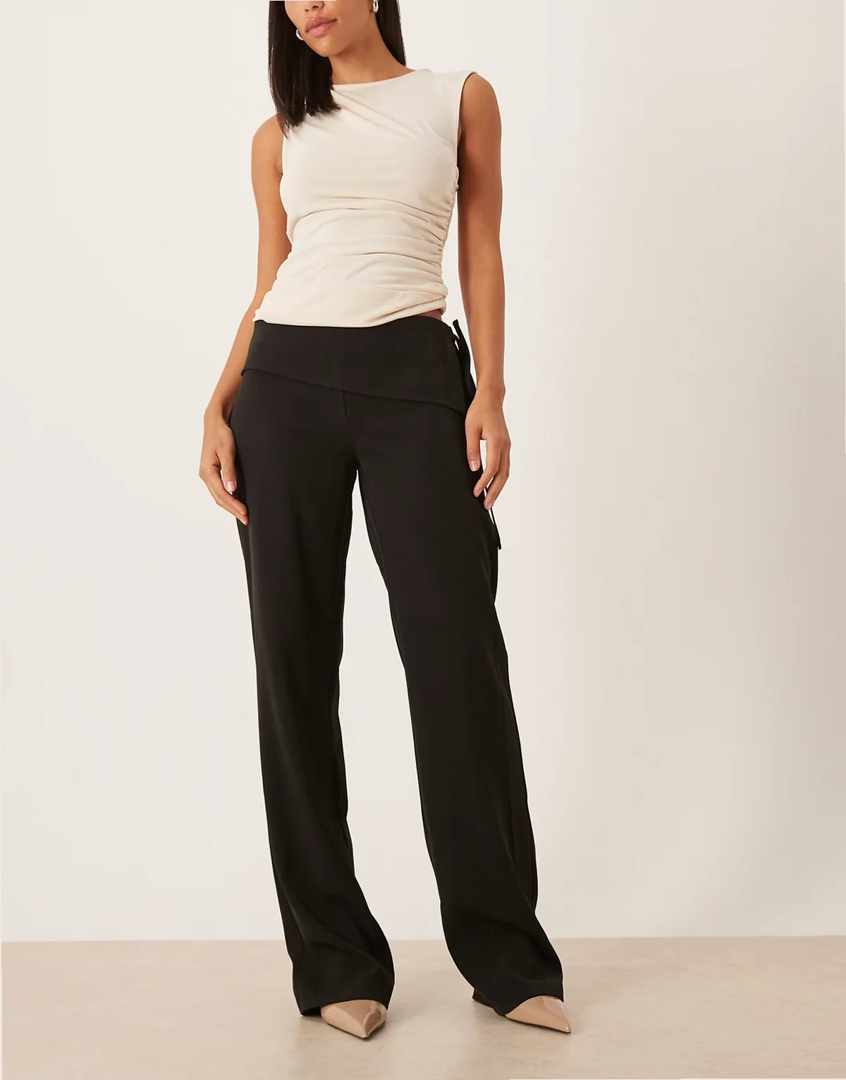 faria tailored low rise pants with tie side in black