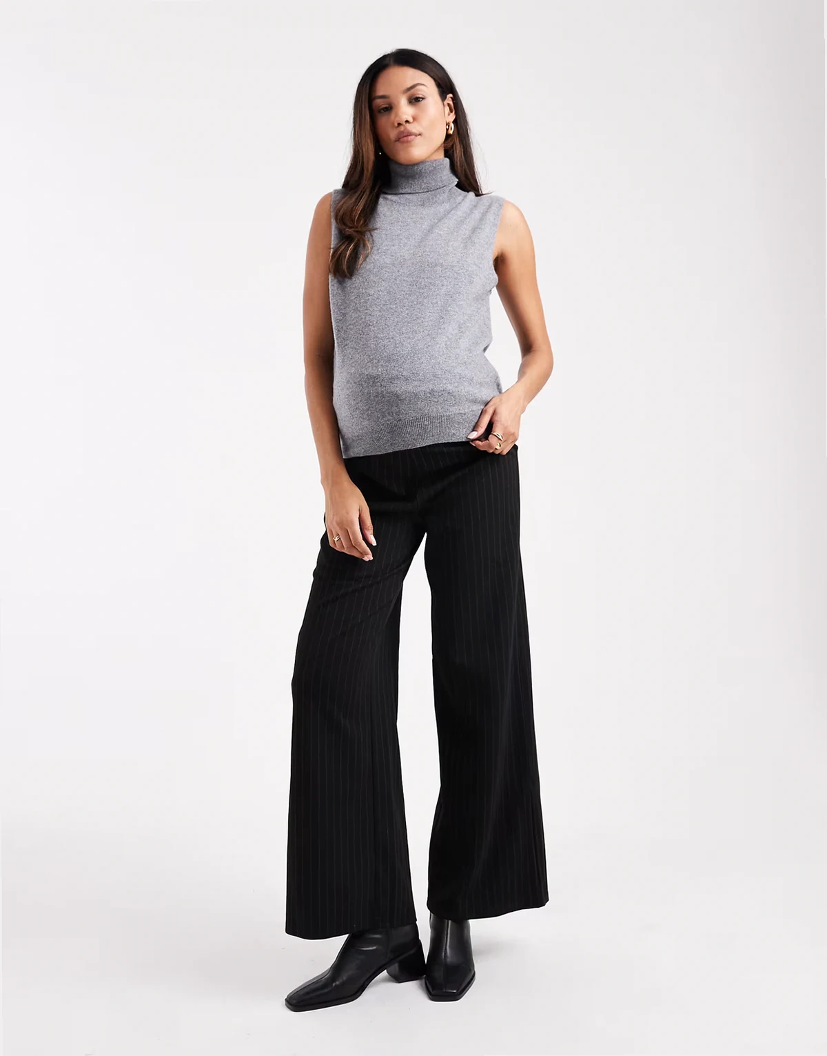 Mamalicious Maternity – Czarno-szare eleganckie spodnie z szerokimi nogawkami w prążki